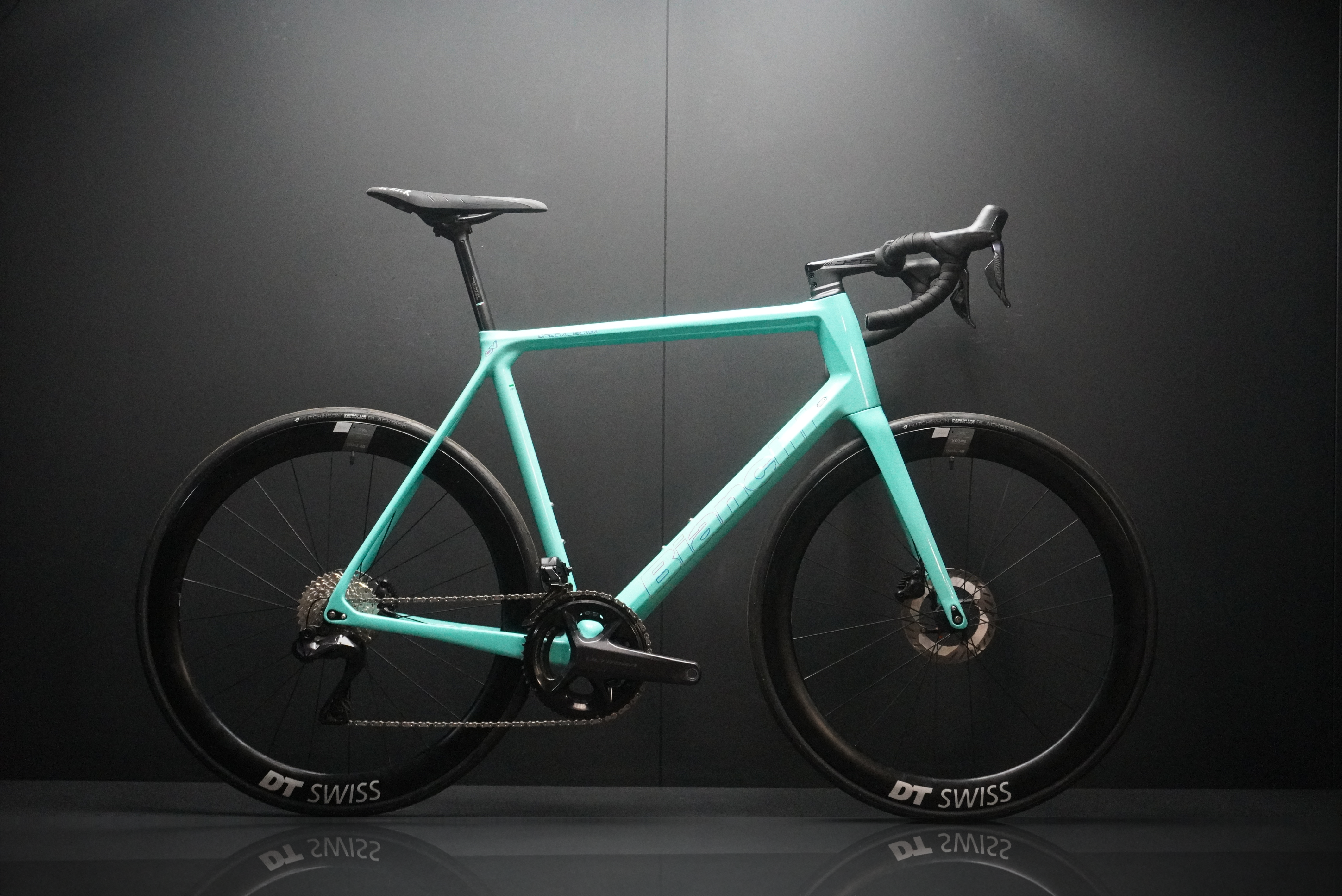 bianchi 2022 road bikes Bianchi Specialissima CV Ultegra Di2 Carbon Disc Road Bike 2022