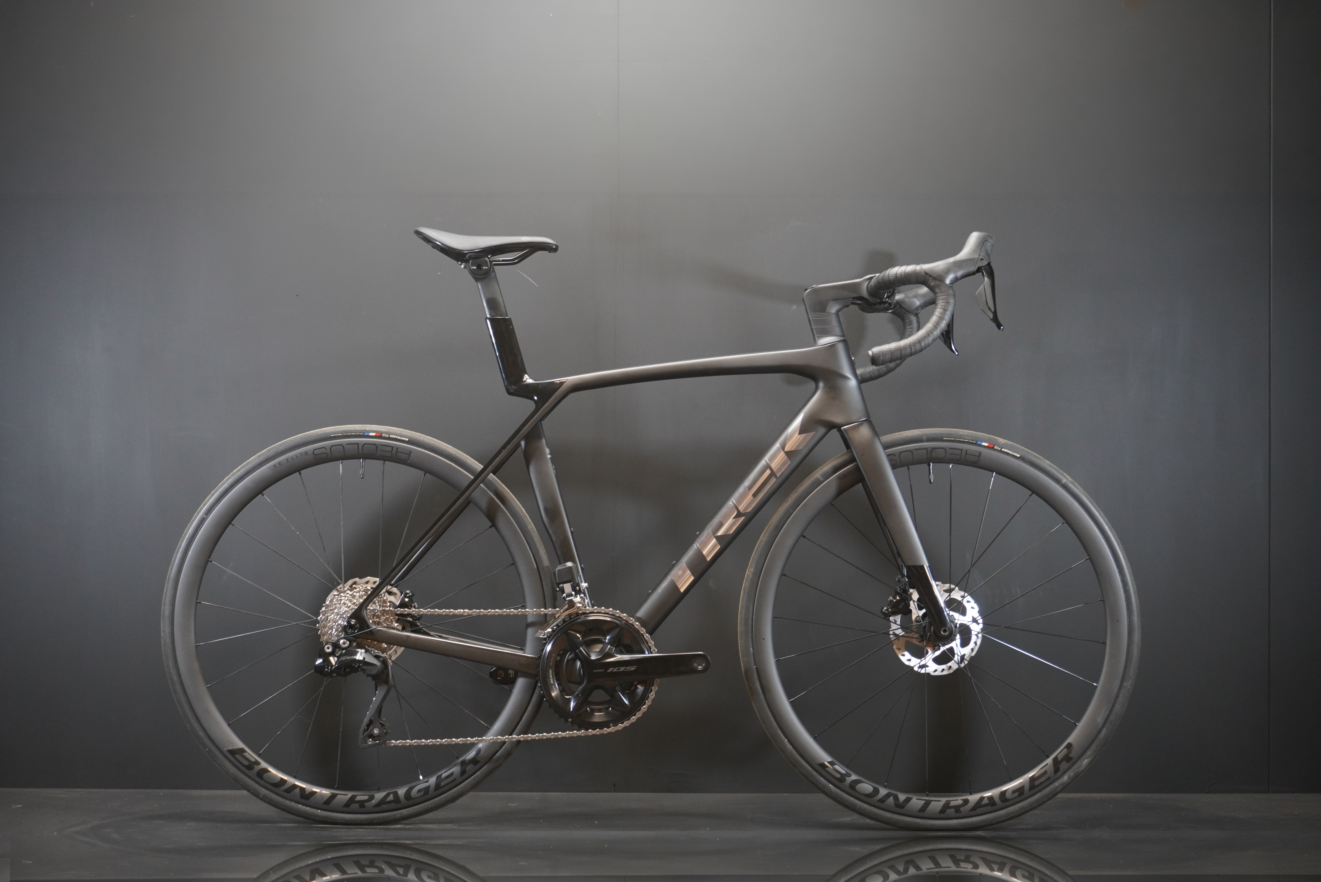 NEW Trek Madone SL6 Gen 8 105 Di2 Carbon Disc Road Bike 2024 - M/L