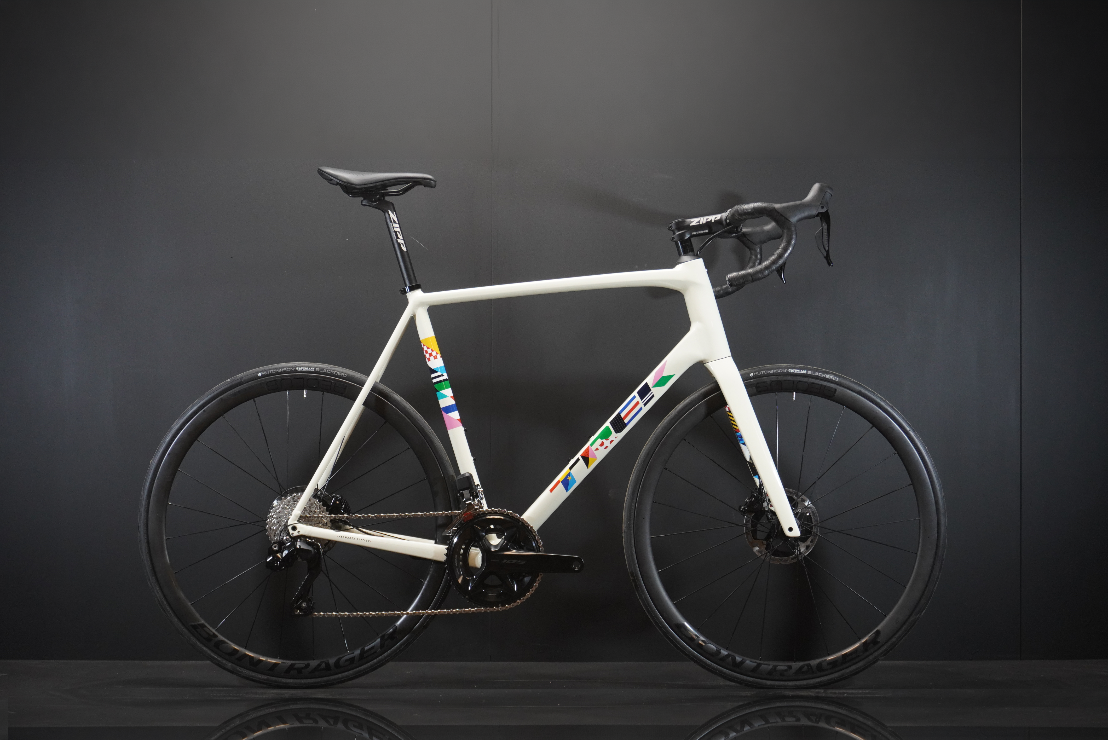 【美品】TREK Émonda ALR 2022 105 DISC 54 Trek Emonda ALR 105 Di2 Disc Road Bike 2025 - 62cm