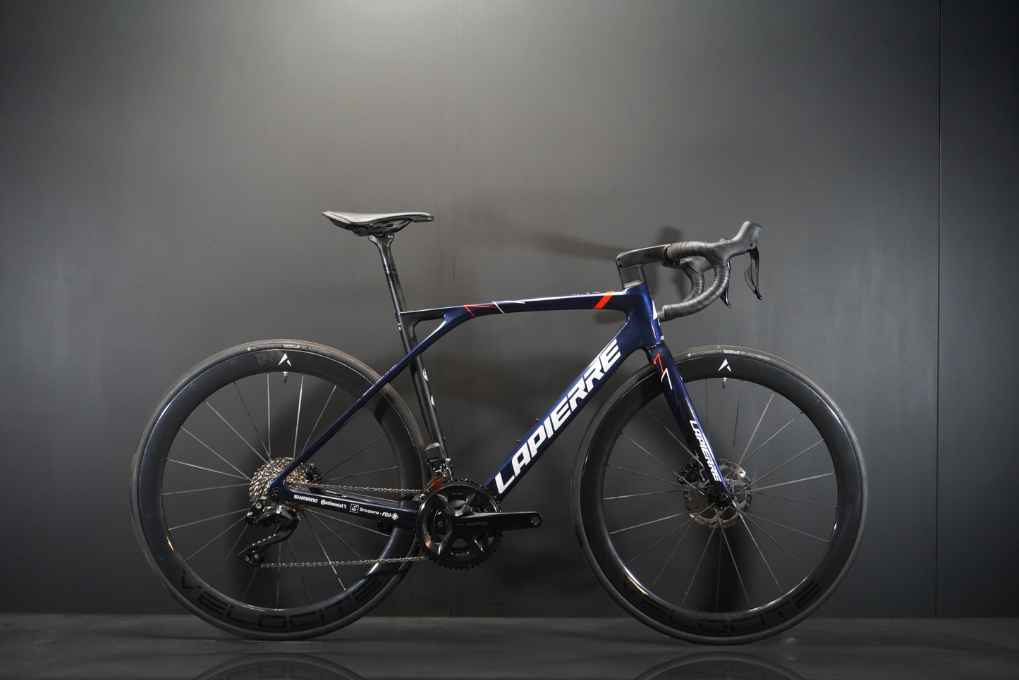 Lapierre Xelius SL FDJ 105 Di2 Carbon Disc Road Bike 2022 - Medium - Upgraded