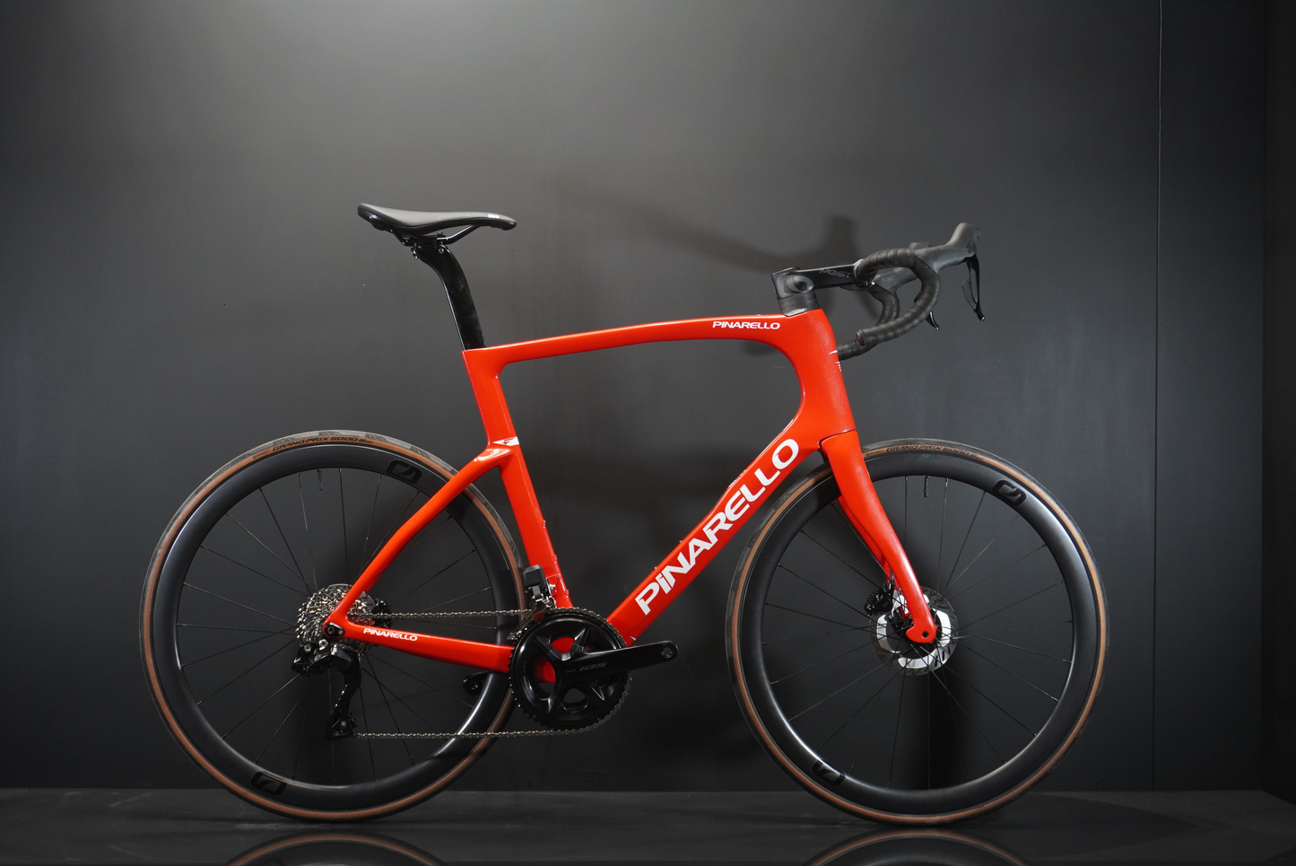 Pinarello F5 105 Di2 Carbon Disc Road Bike 2024 - 59.5cm
