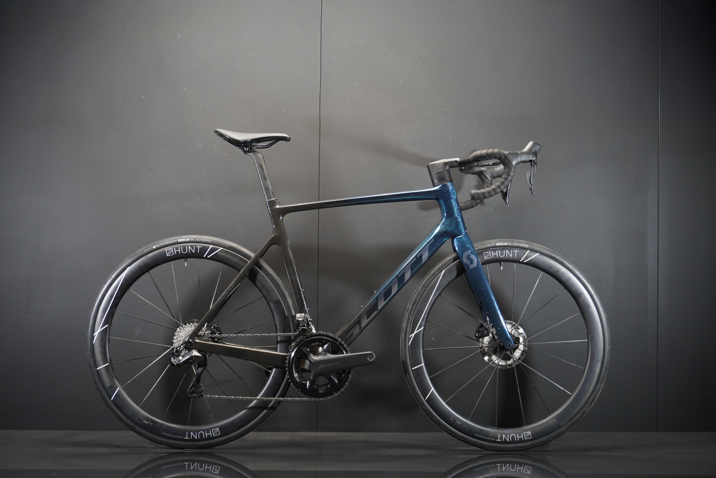 Scott Addict RC Pro Di2 Carbon Disc Road Bike 2022 - XL (58cm)
