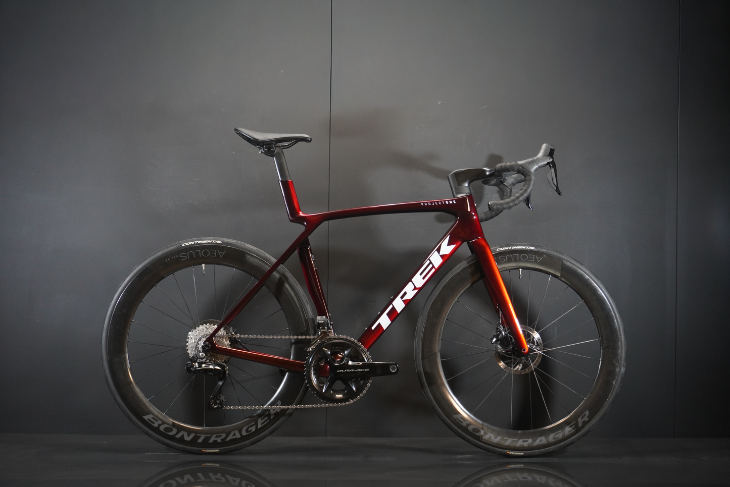 Trek Madone SLR 9 Gen 8 Carbon Disc Road Bike 2025 - M/L