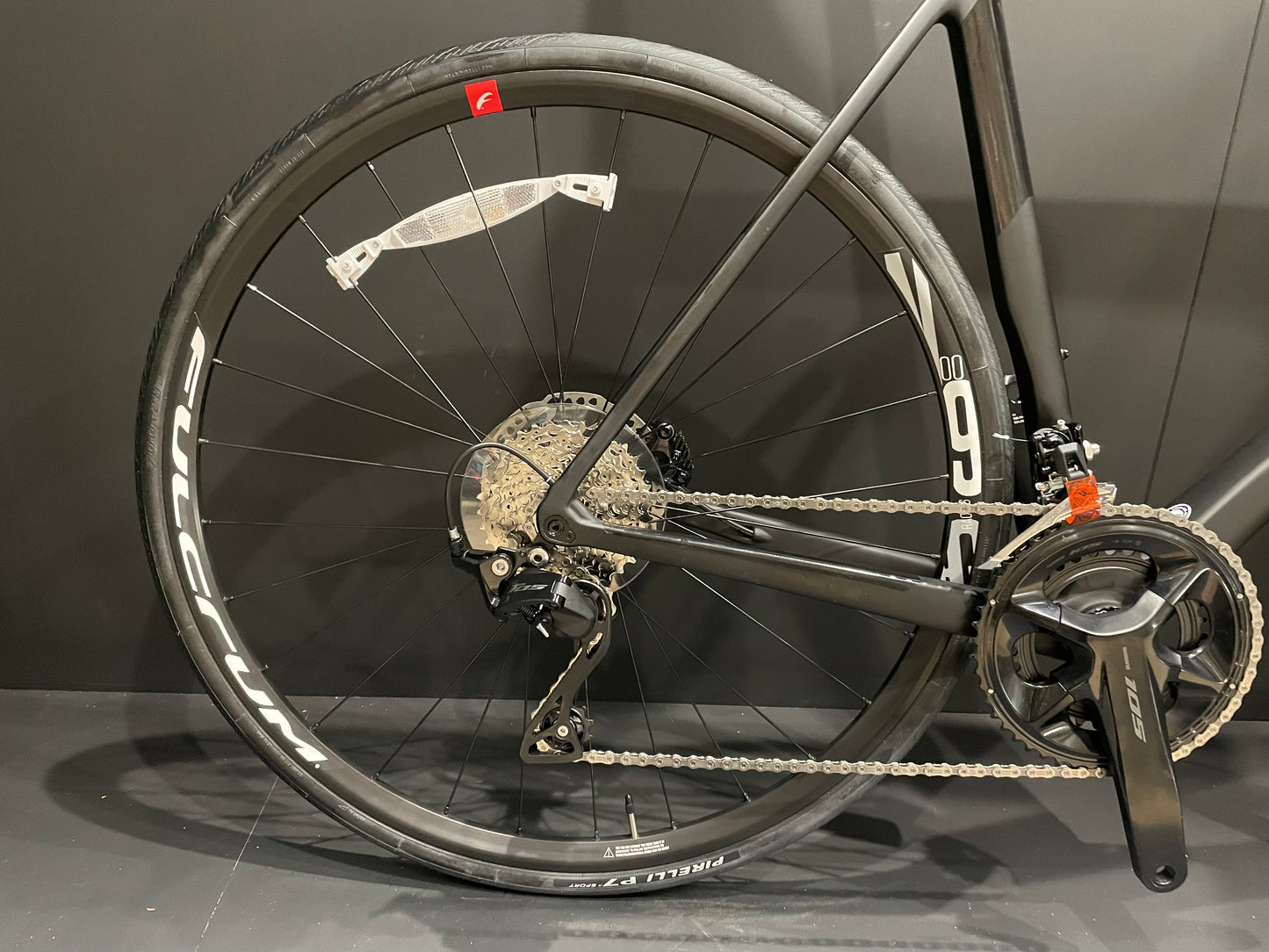 NEW Colnago V3 105 12 Speed MKBR Carbon Disc Road Bike 2023 - 56s - Full Warranty