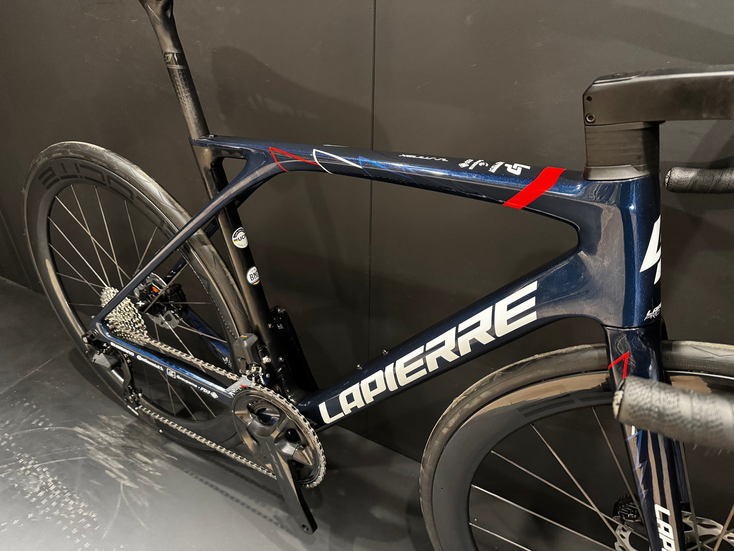 Lapierre Xelius SL FDJ 105 Di2 Carbon Disc Road Bike 2022 - Medium - Upgraded