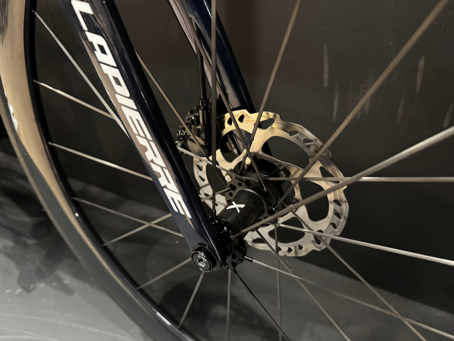 Lapierre Xelius SL FDJ 105 Di2 Carbon Disc Road Bike 2022 - Medium - Upgraded