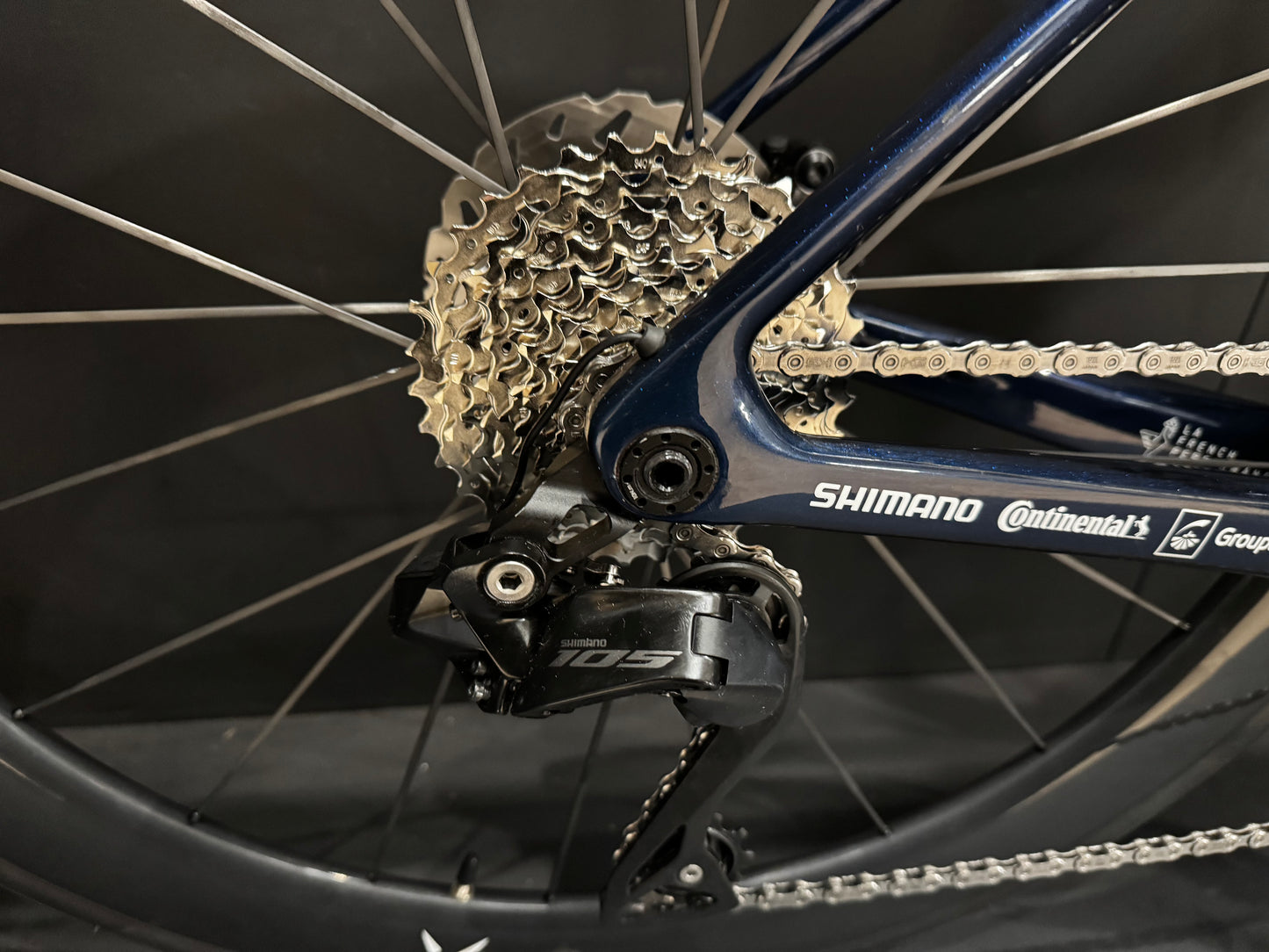 Lapierre Xelius SL FDJ 105 Di2 Carbon Disc Road Bike 2022 - Medium - Upgraded