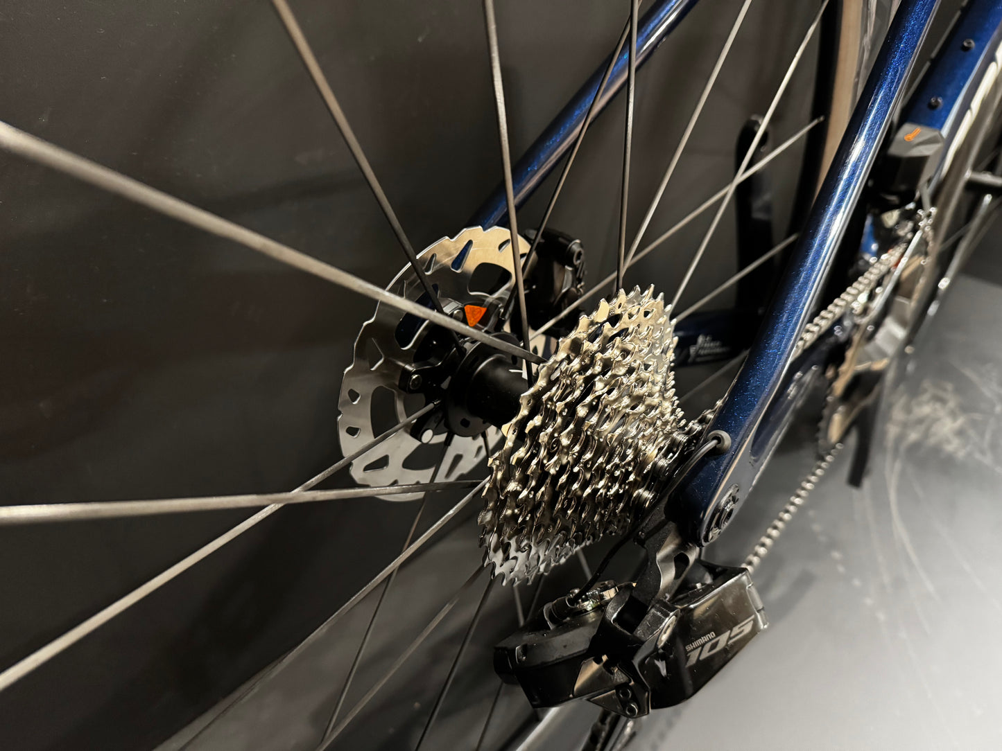 Lapierre Xelius SL FDJ 105 Di2 Carbon Disc Road Bike 2022 - Medium - Upgraded