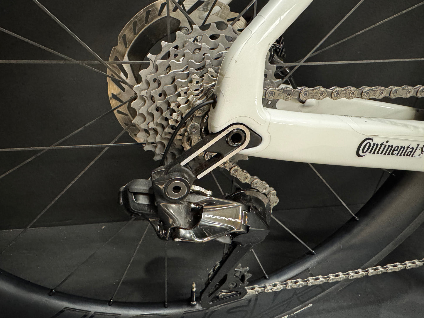 Merida Reacto Team CF5 Dura-Ace Di2 Carbon Disc Road Bike 2025 - XL