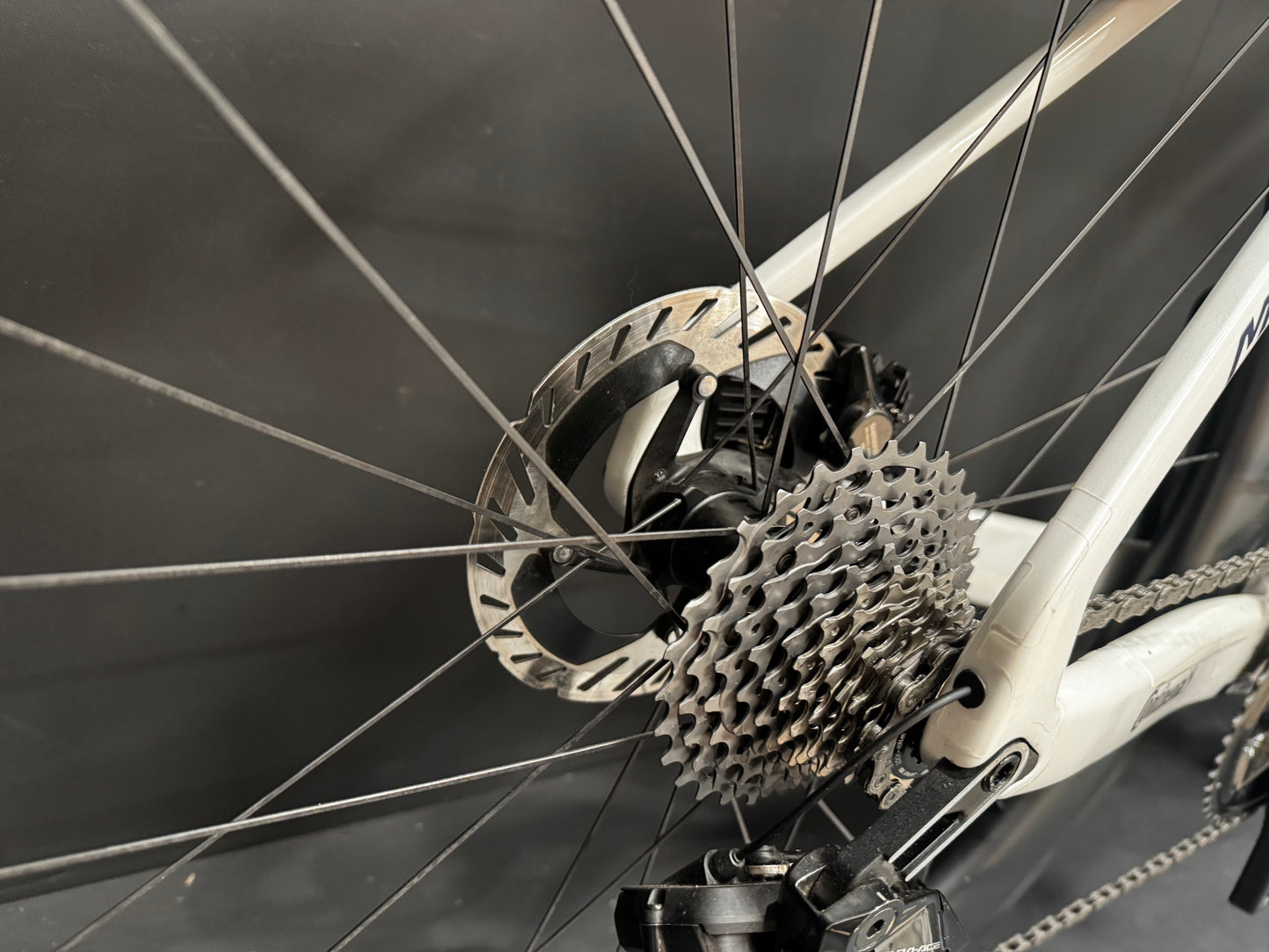 Merida Reacto Team CF5 Dura-Ace Di2 Carbon Disc Road Bike 2025 - XL