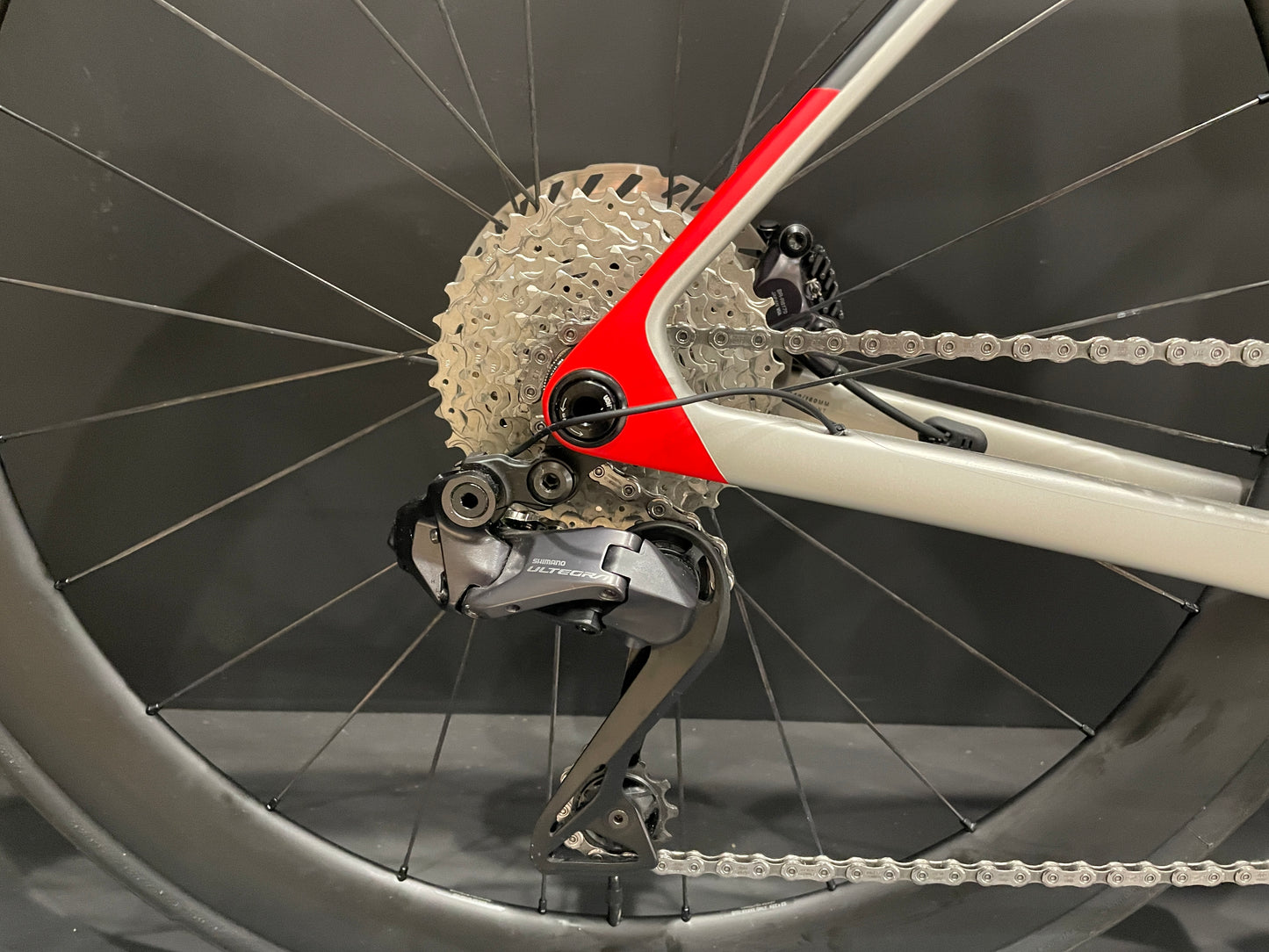 Trek Madone SL7 Gen 8 Di2 Carbon Disc Road Bike 2024 - M/L