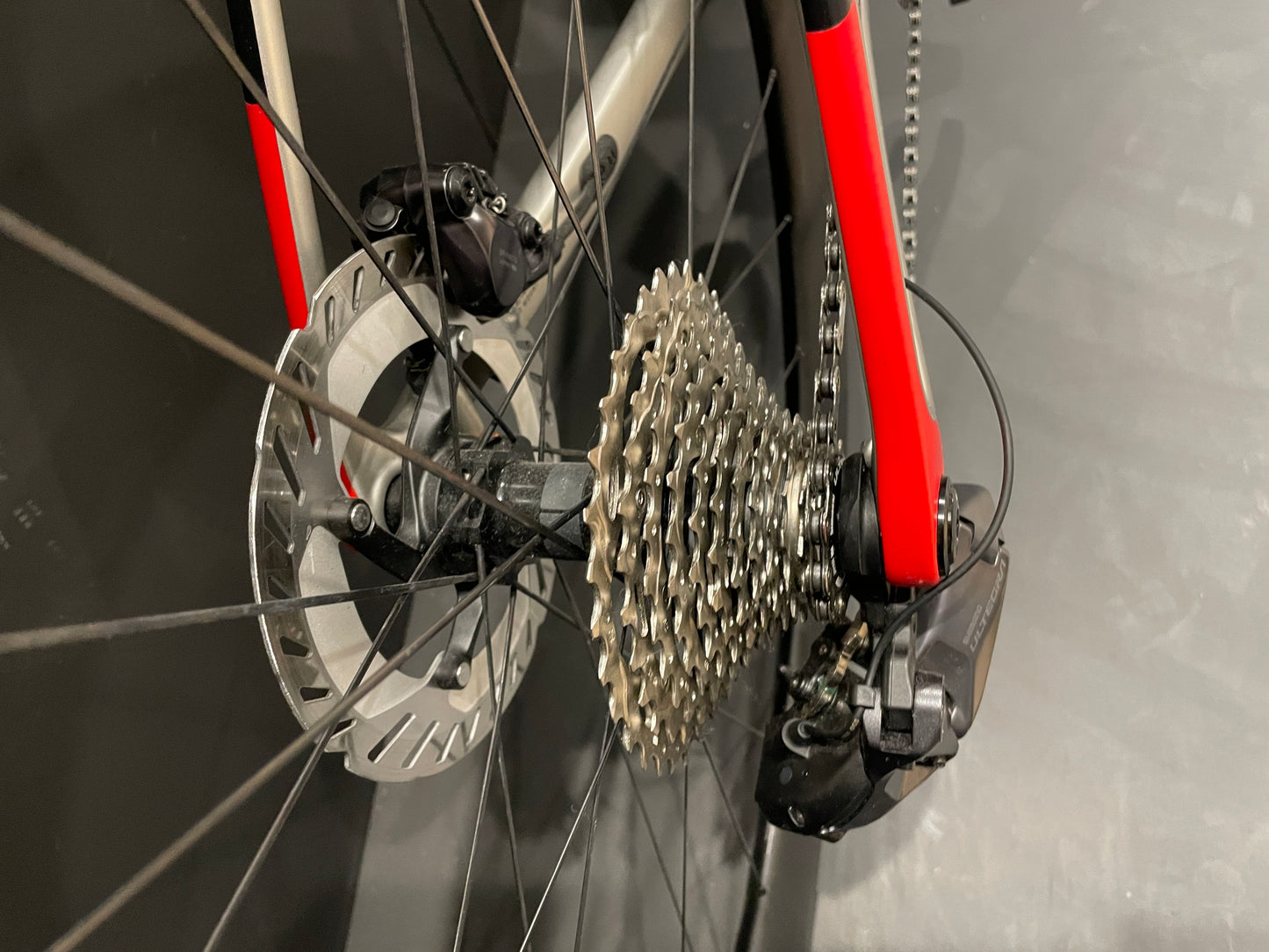 Trek Madone SL7 Gen 8 Di2 Carbon Disc Road Bike 2024 - M/L