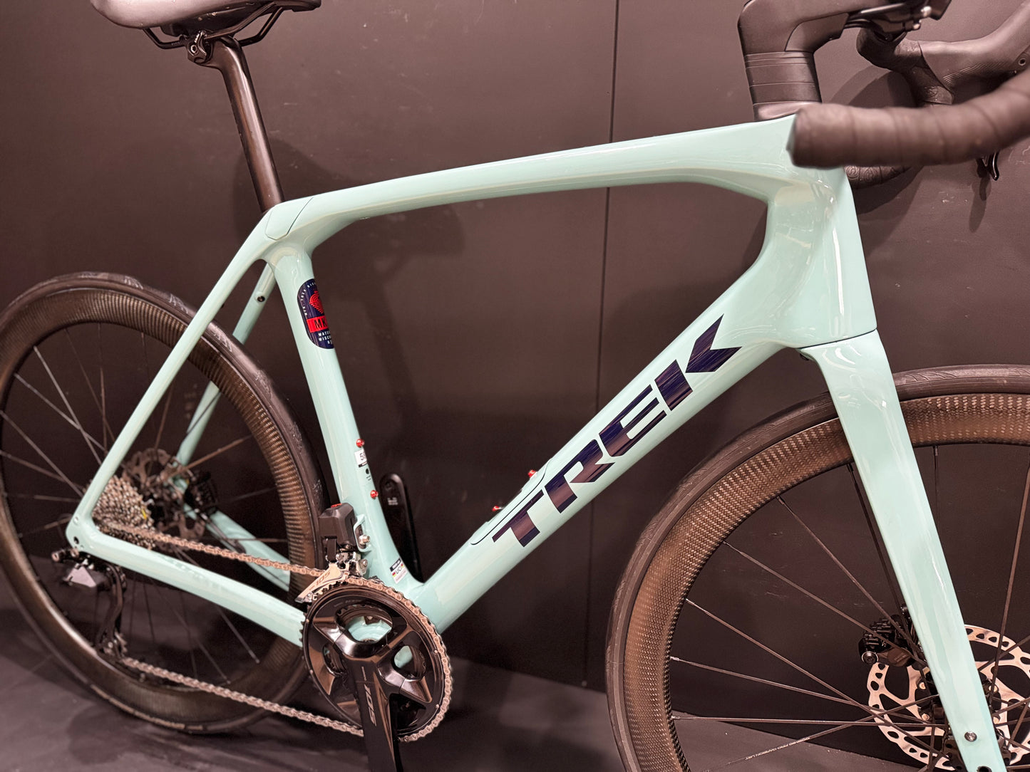 Trek Domane SL5 Gen 4 105 Di2 Carbon Disc Road Bike 2023 - 58cm - Upgraded Wheels
