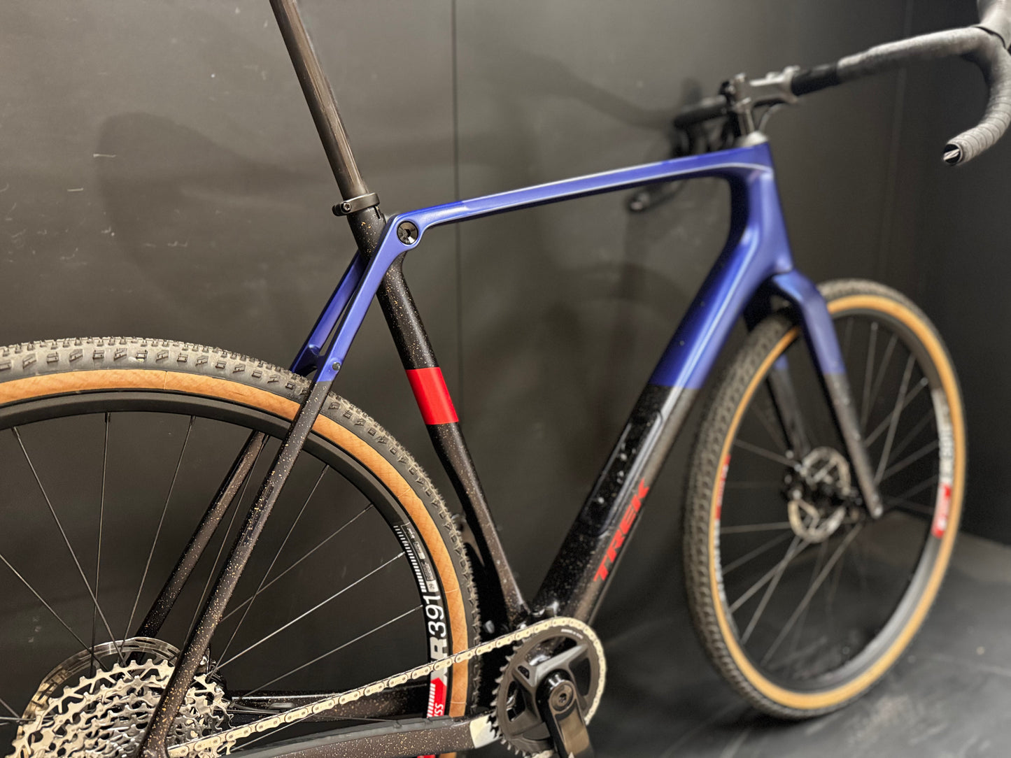 Trek Checkpoint SL6 Gen 3 Carbon Disc Gravel Bike - XL - 2025 - Upgraded