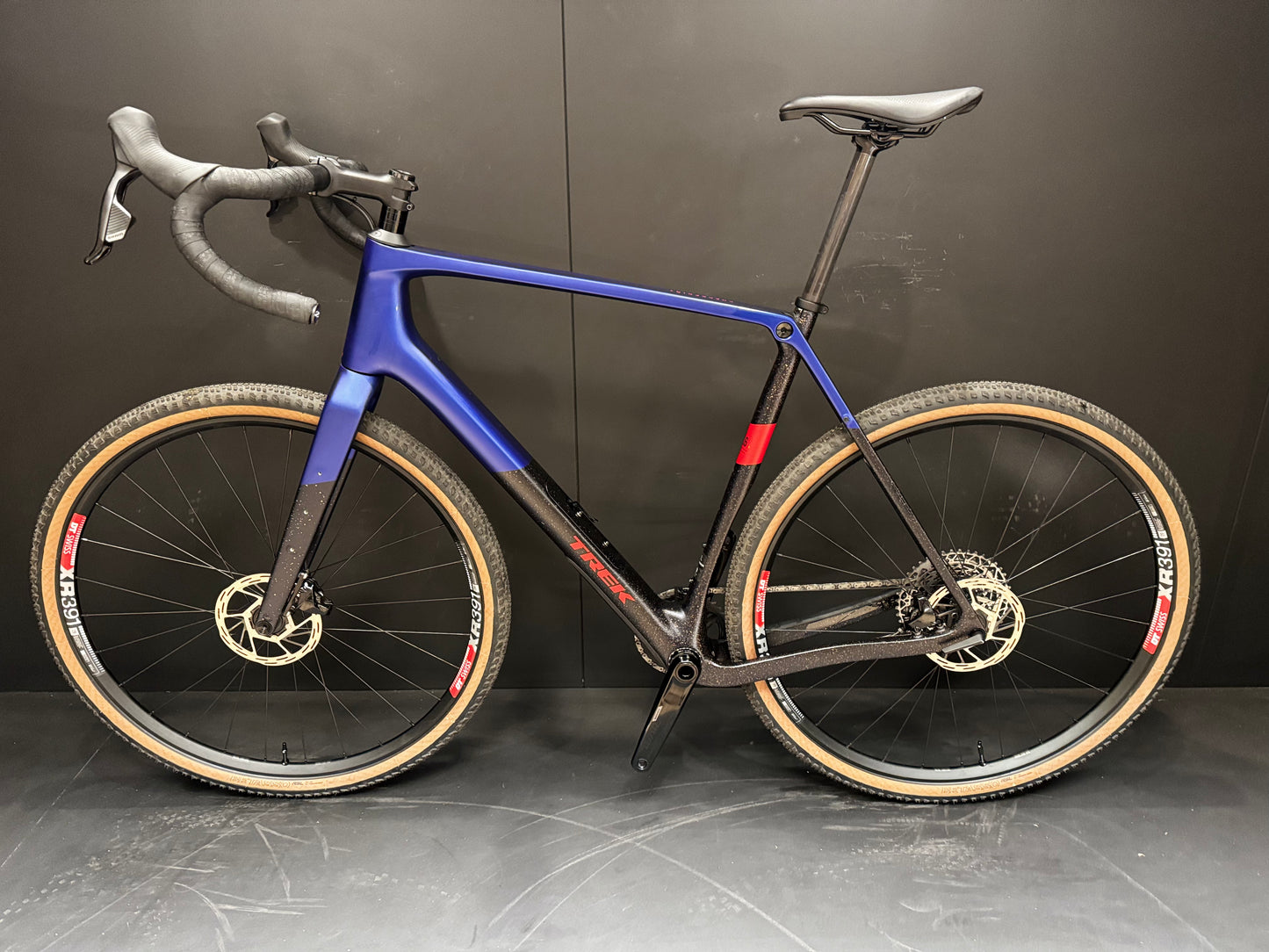 Trek Checkpoint SL6 Gen 3 Carbon Disc Gravel Bike - XL - 2025 - Upgraded