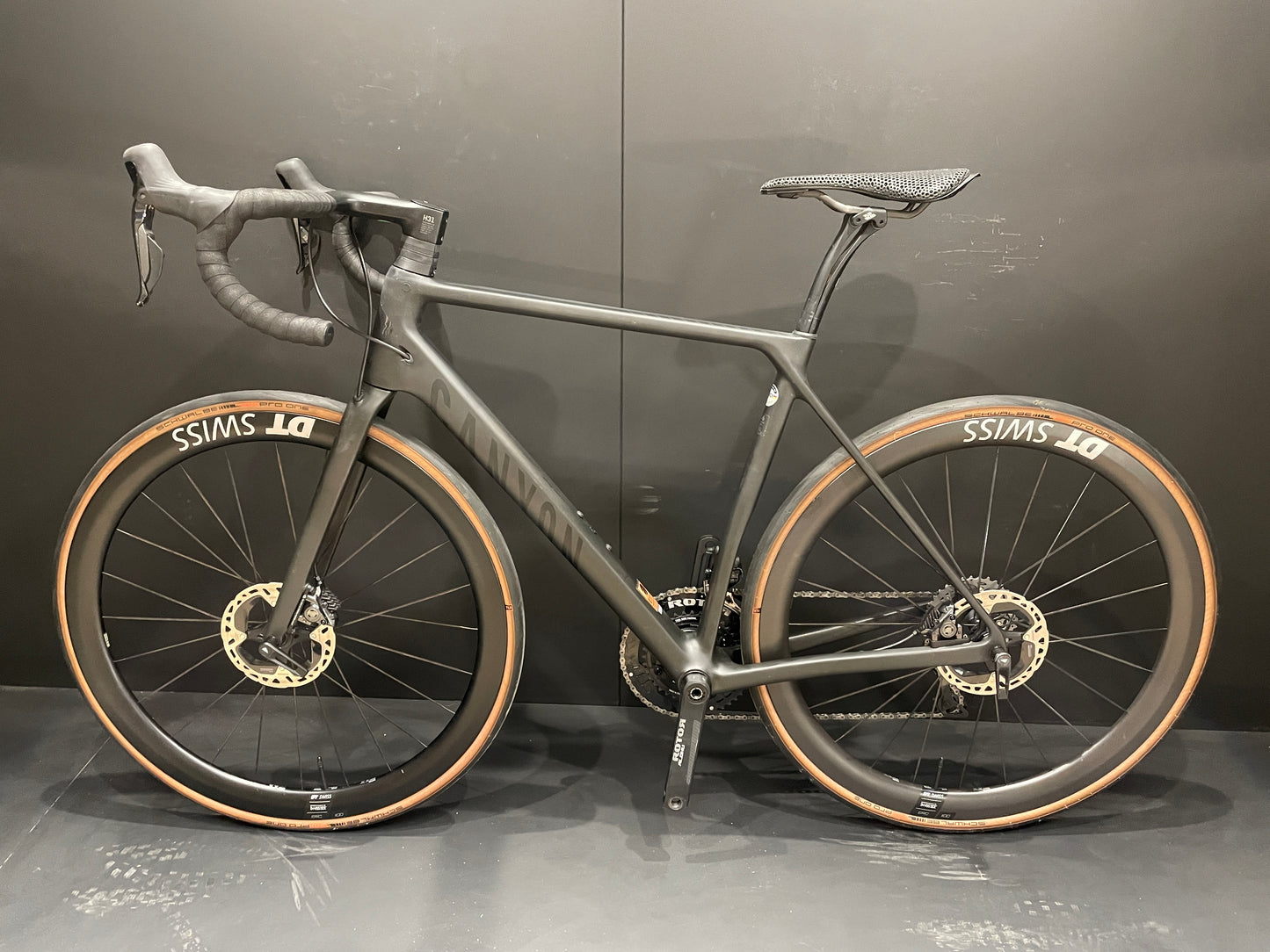 Canyon Endurace CF SLX 9 Dura-Ace Di2 Carbon Disc Road Bike 2023 - Medium - 6.9Kg