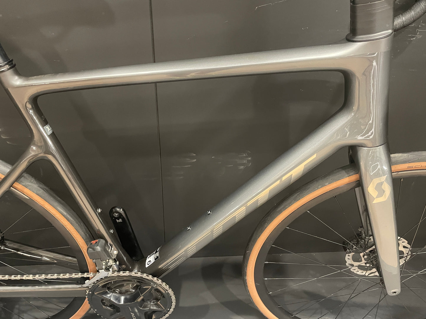 Scott Addict 20 105 Di2 Carbon Disc Road Bike 2024 - XL