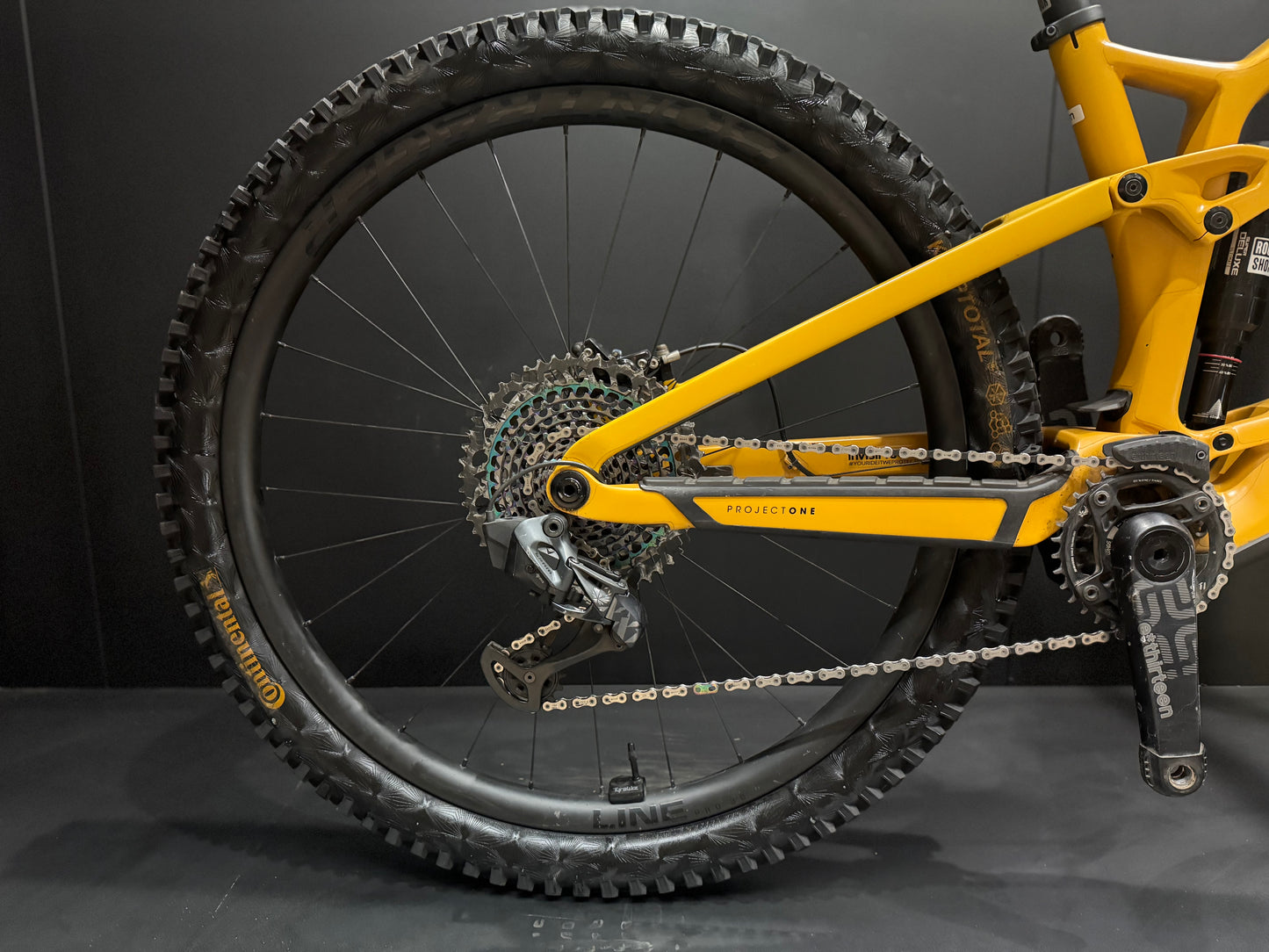 Trek Fuel EX-e 9.8 AXS Project One Carbon Disc E-MTB 2023 - Medium