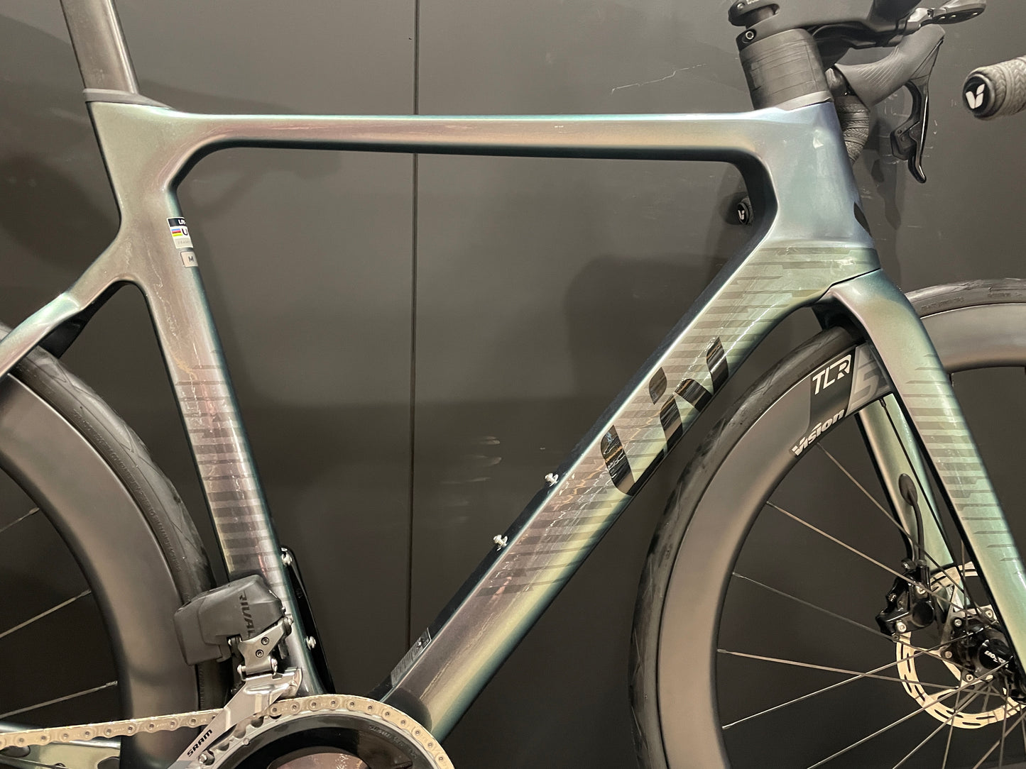 Liv EnviLiv Advanced 1 Rival AXS Carbon Disc Road Bike 2023 - Medium