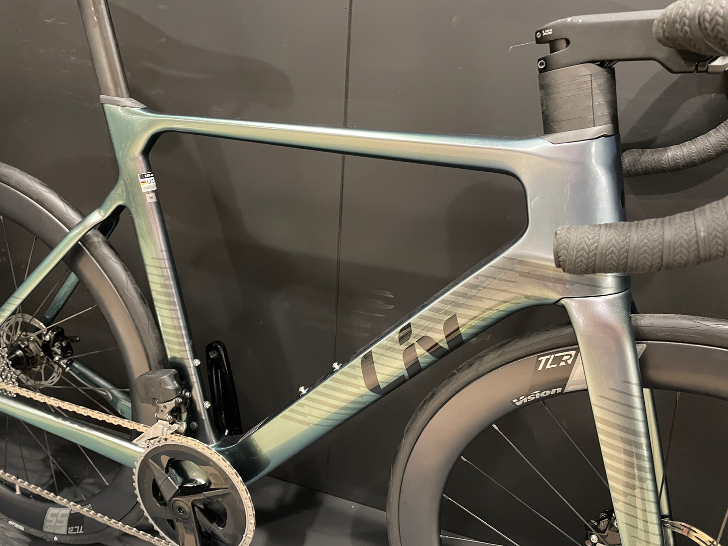 Liv EnviLiv Advanced 1 Rival AXS Carbon Disc Road Bike 2023 - Medium