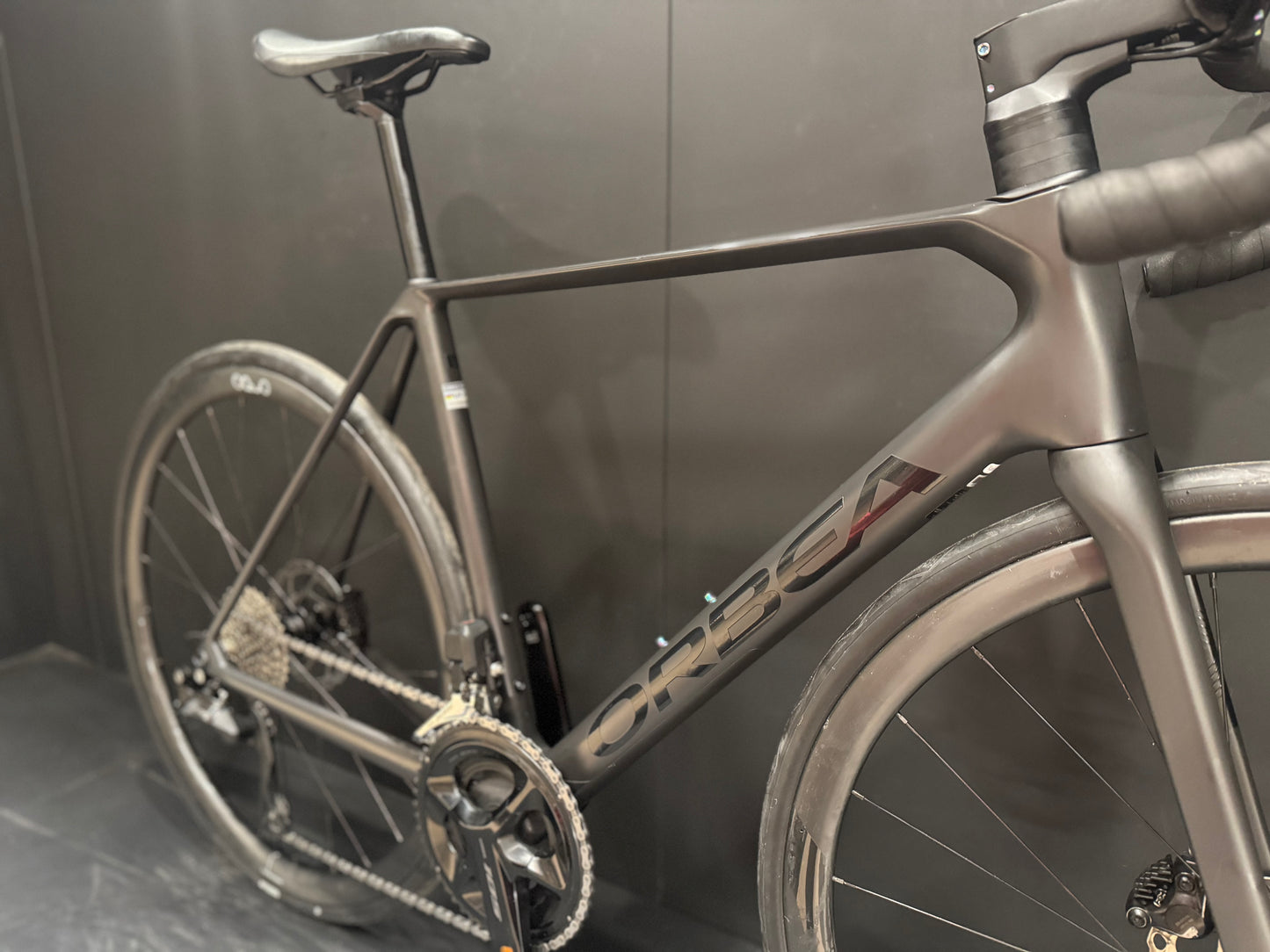 Orbea Orca M30 105 Di2 Carbon Disc Road Bike 2025 - 53cm