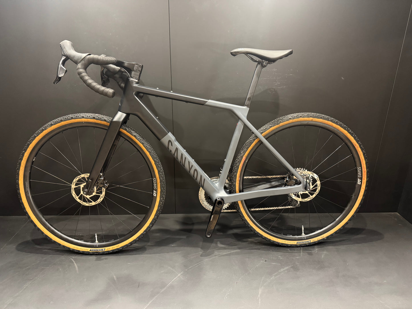 Canyon Grail CF SL 7 SRAM AXS Carbon Disc Gravel Bike - Small - 2024