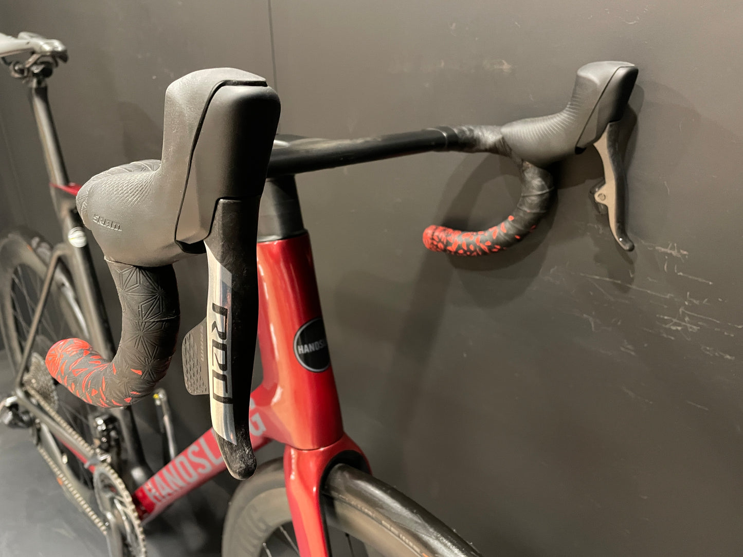 Handsling A1R0evo SRAM Red AXS Carbon Disc Road Bike 2022 - 60cm