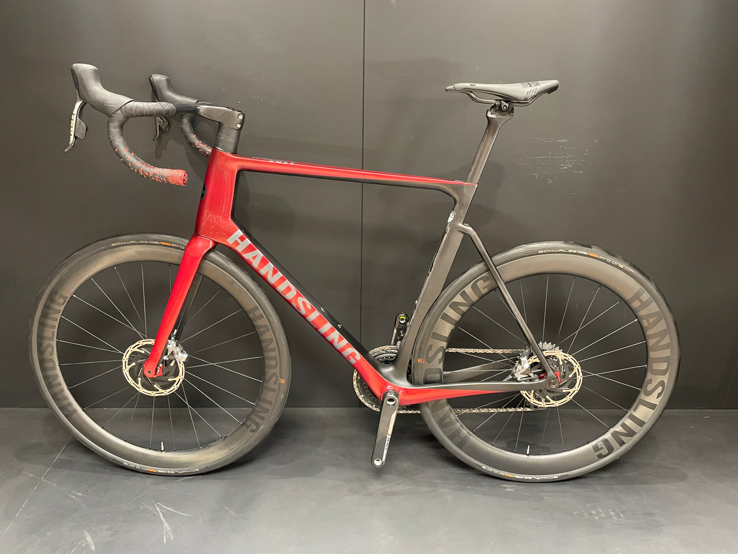 Handsling A1R0evo SRAM Red AXS Carbon Disc Road Bike 2022 - 60cm