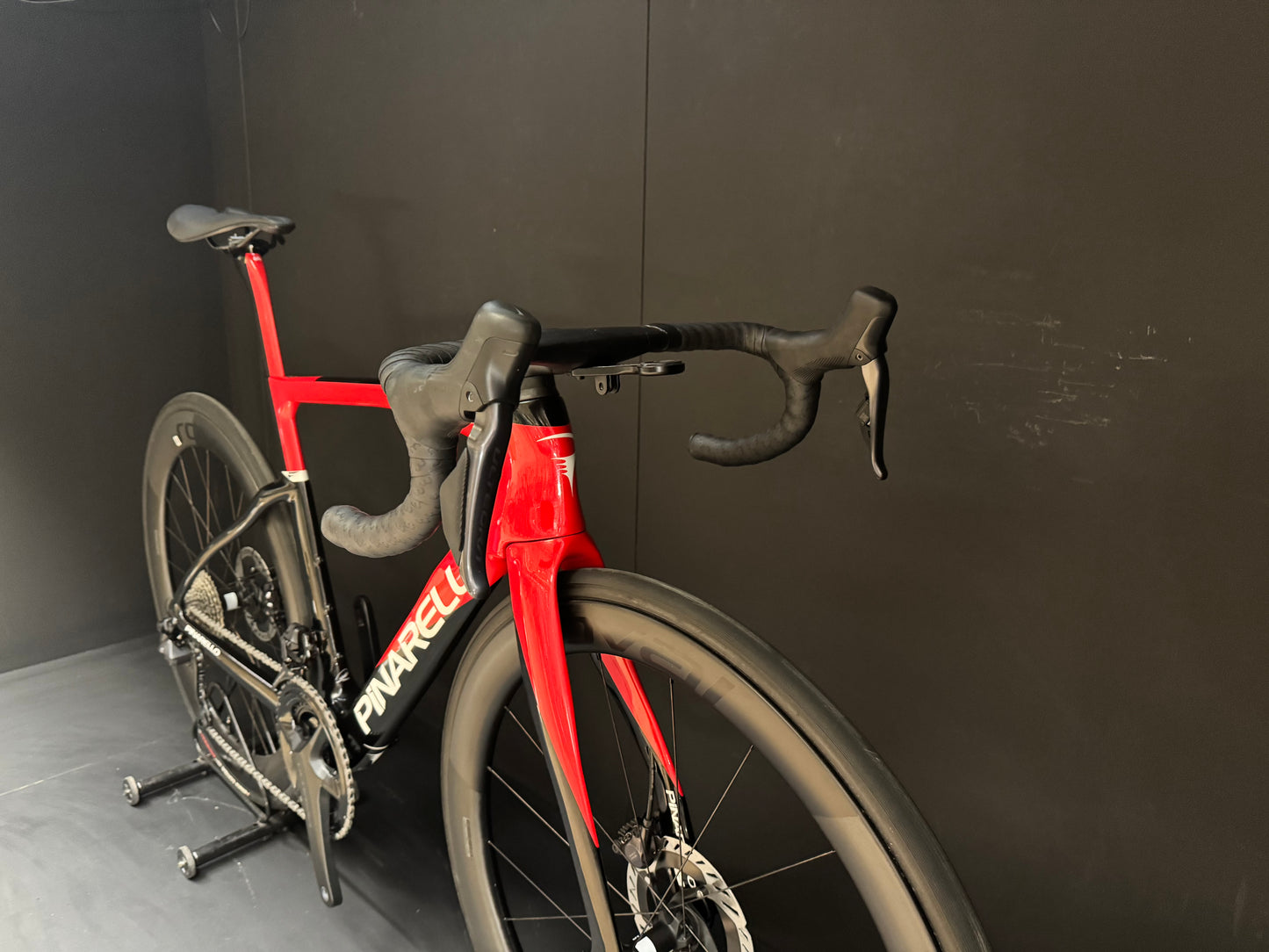 Pinarello F7 Ultegra Di2 Carbon Disc Road Bike 2024 - 53cm