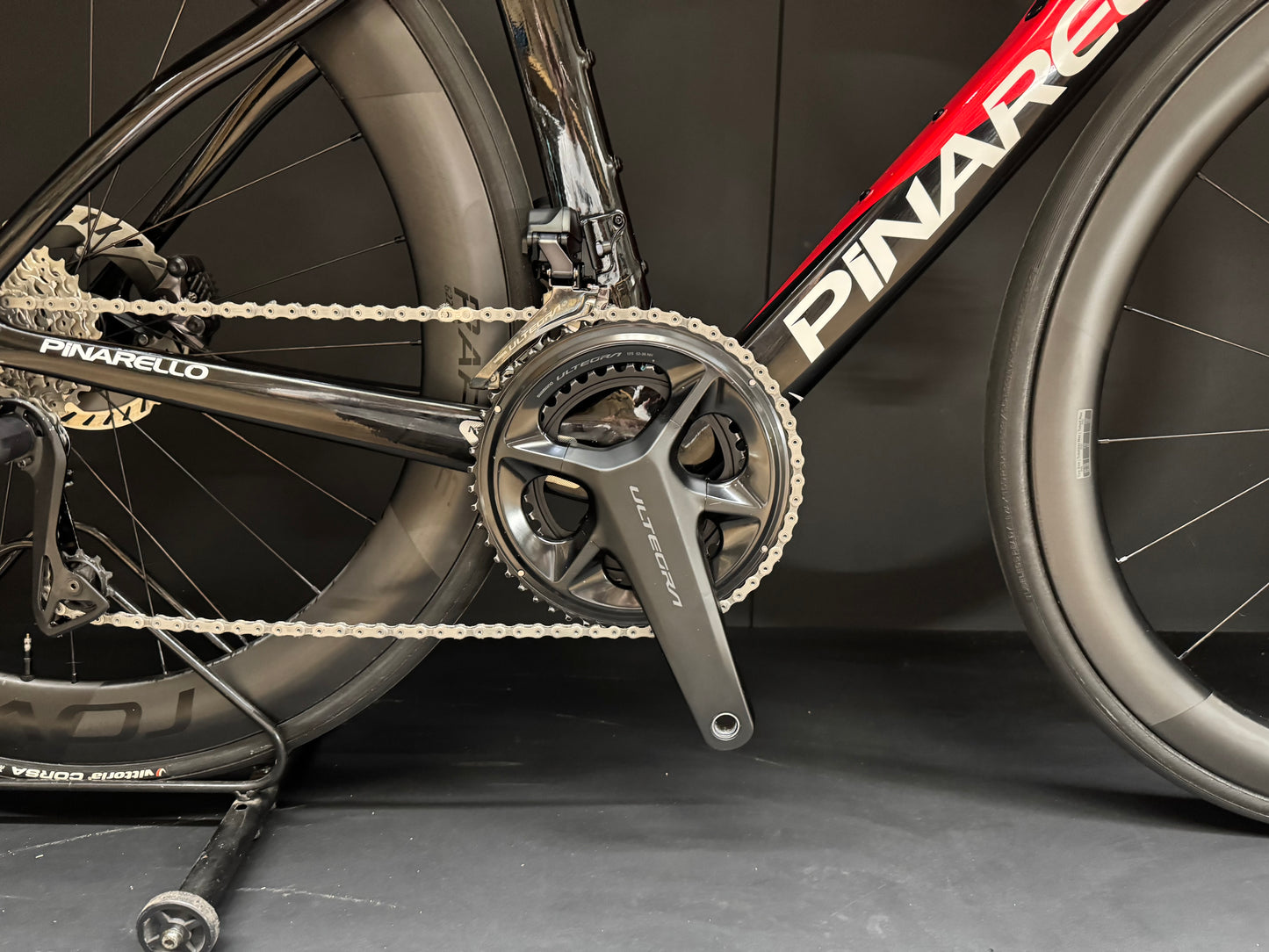 Pinarello F7 Ultegra Di2 Carbon Disc Road Bike 2024 - 53cm