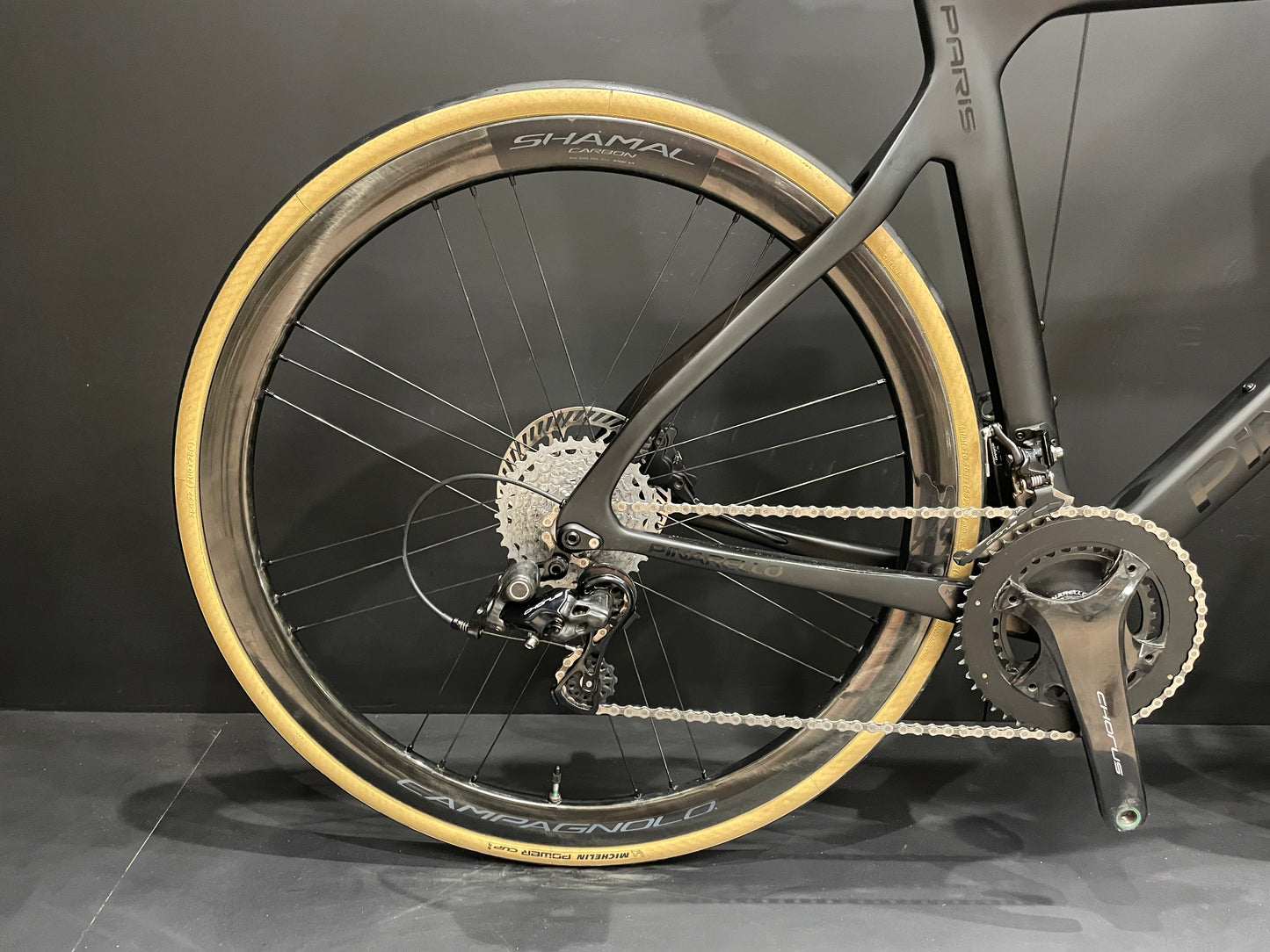 Pinarello Paris Chorus/Shamals Carbon Disc Road Bike 2023 - 53cm