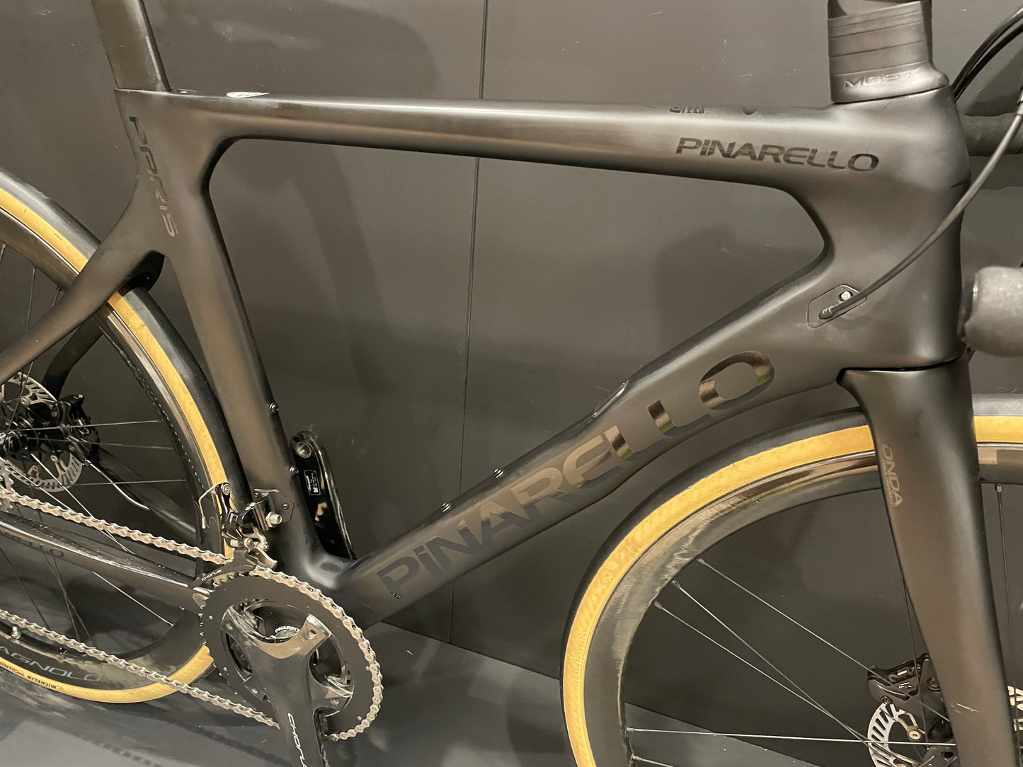 Pinarello Paris Chorus/Shamals Carbon Disc Road Bike 2023 - 53cm