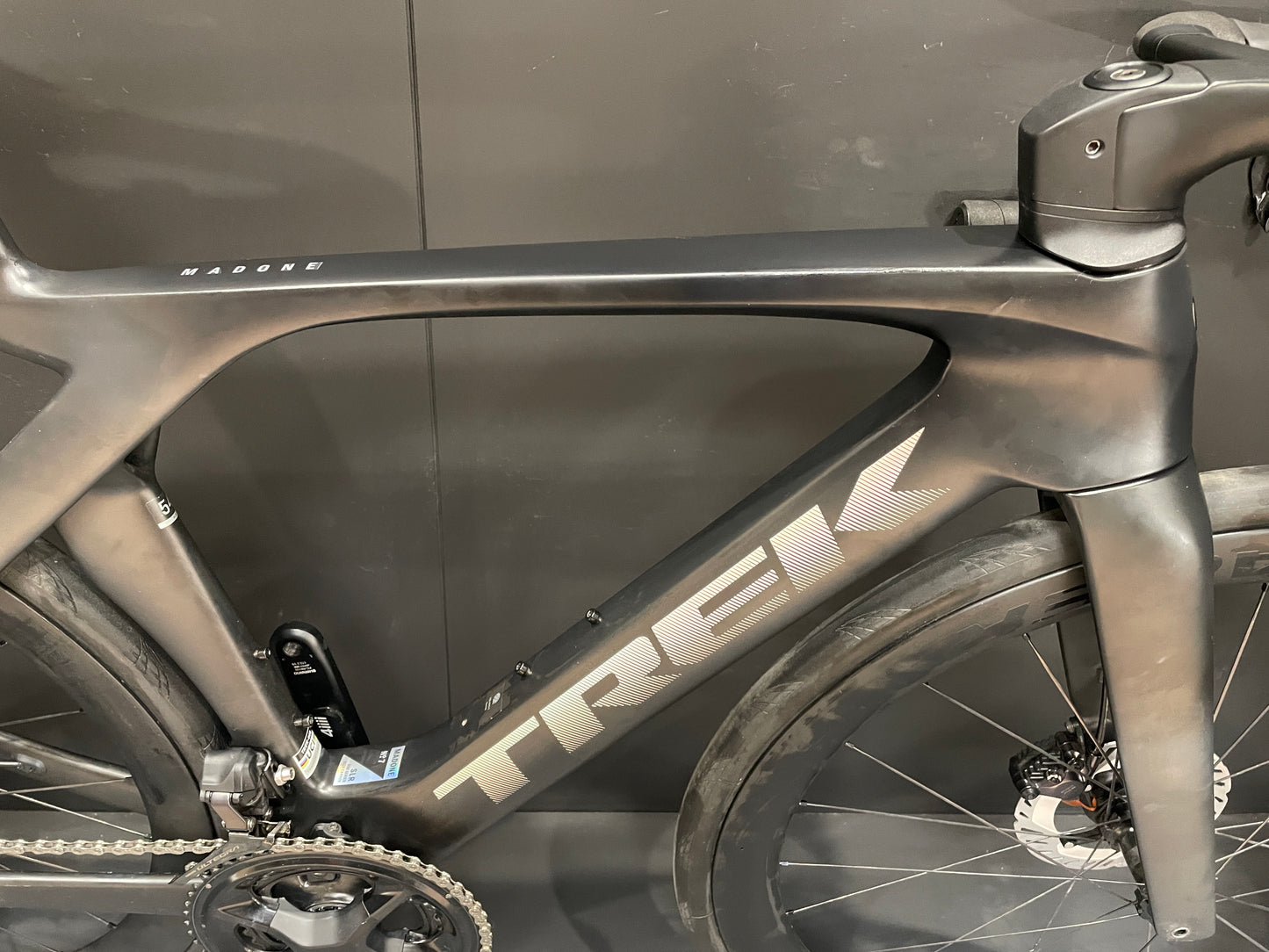 Trek Madone SLR 7 Gen 7 Di2 Carbon Disc Road Bike 2023 - 54cm