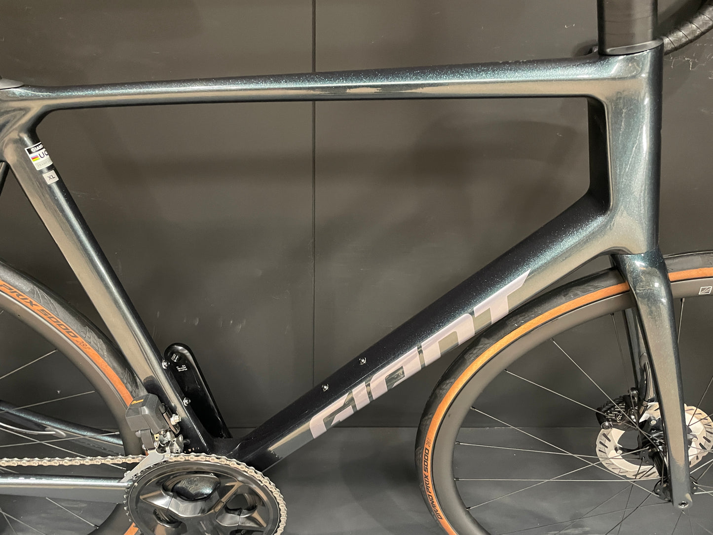 Giant TCR Advanced 1 105 Di2 Carbon Disc Road Bike 2024 - XL - Upgraded