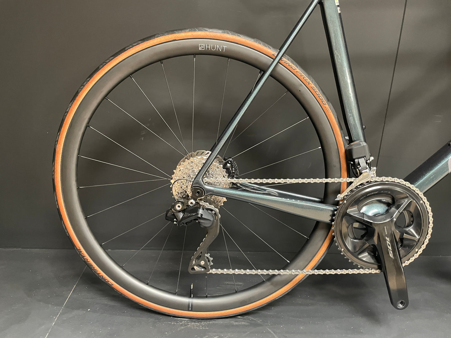 Giant TCR Advanced 1 105 Di2 Carbon Disc Road Bike 2024 - XL - Upgraded