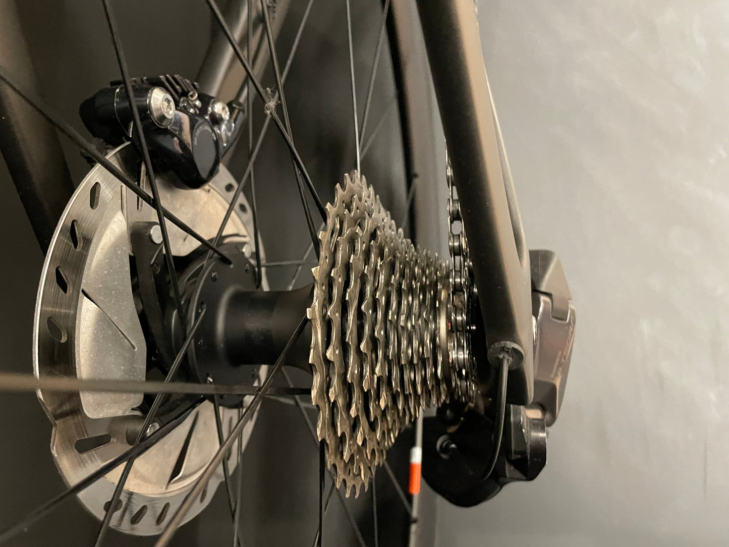 Trek Madone SLR 6 Women's Ultegra Di2 Carbon Disc Road Bike 2019 - 54 cm - Upgraded