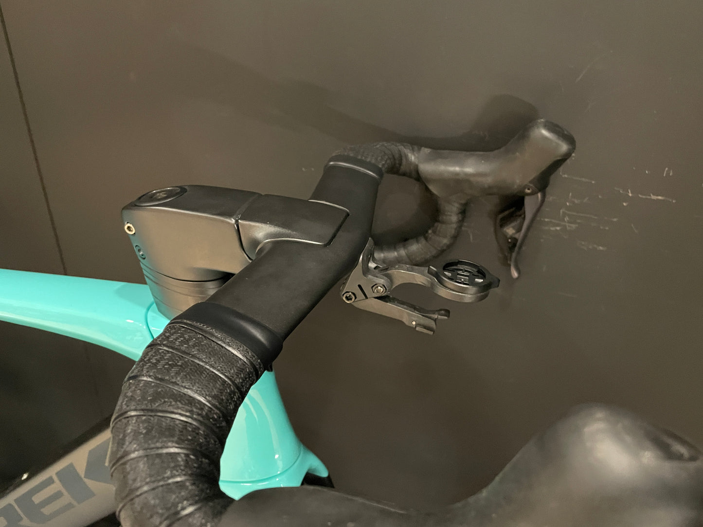 Trek Madone SLR 6 Women's Ultegra Di2 Carbon Disc Road Bike 2019 - 54 cm - Upgraded
