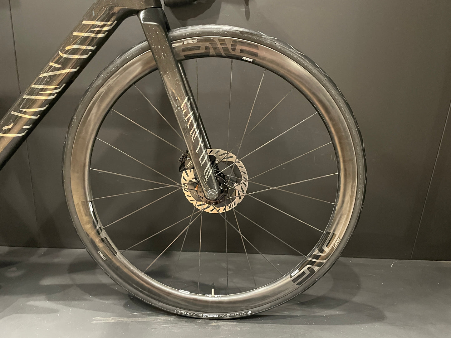 Canyon Ultimate CFR Dura-Ace Di2 ENVE Carbon Disc Road Bike 2025 - Medium