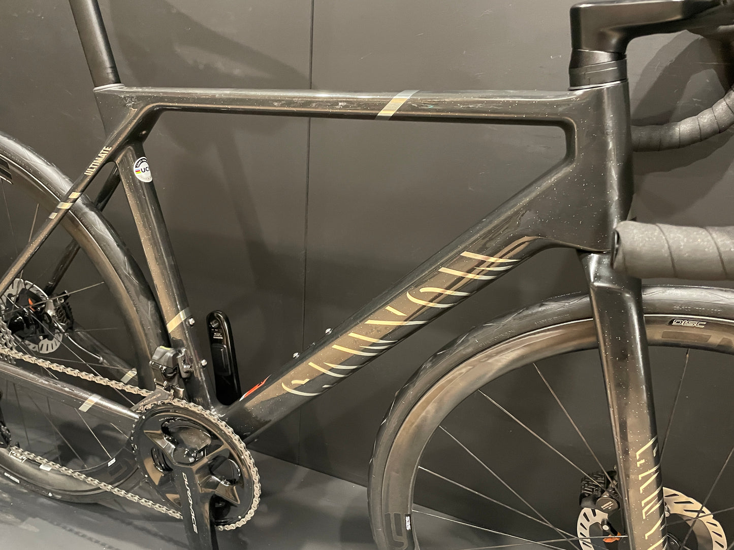 Canyon Ultimate CFR Dura-Ace Di2 ENVE Carbon Disc Road Bike 2025 - Medium