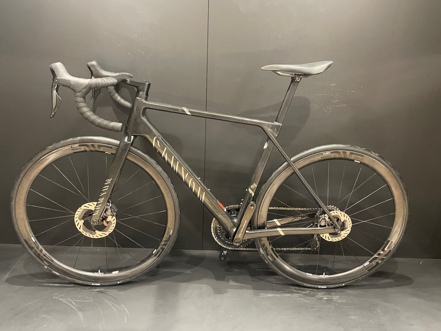Canyon Ultimate CFR Dura-Ace Di2 ENVE Carbon Disc Road Bike 2025 - Medium