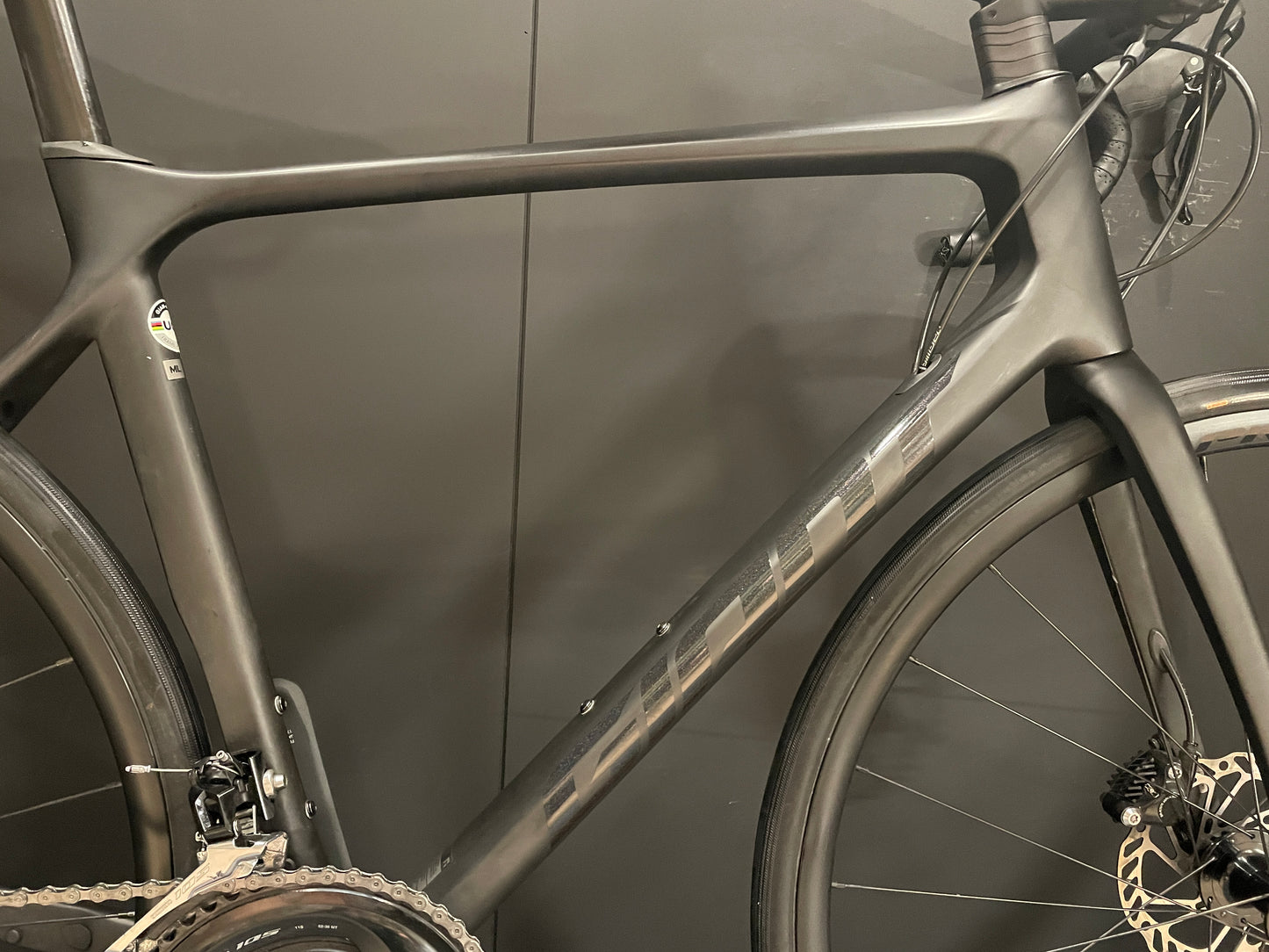 Giant TCR Advanced 2 105 Carbon Disc Road Bike 2021 - M/L