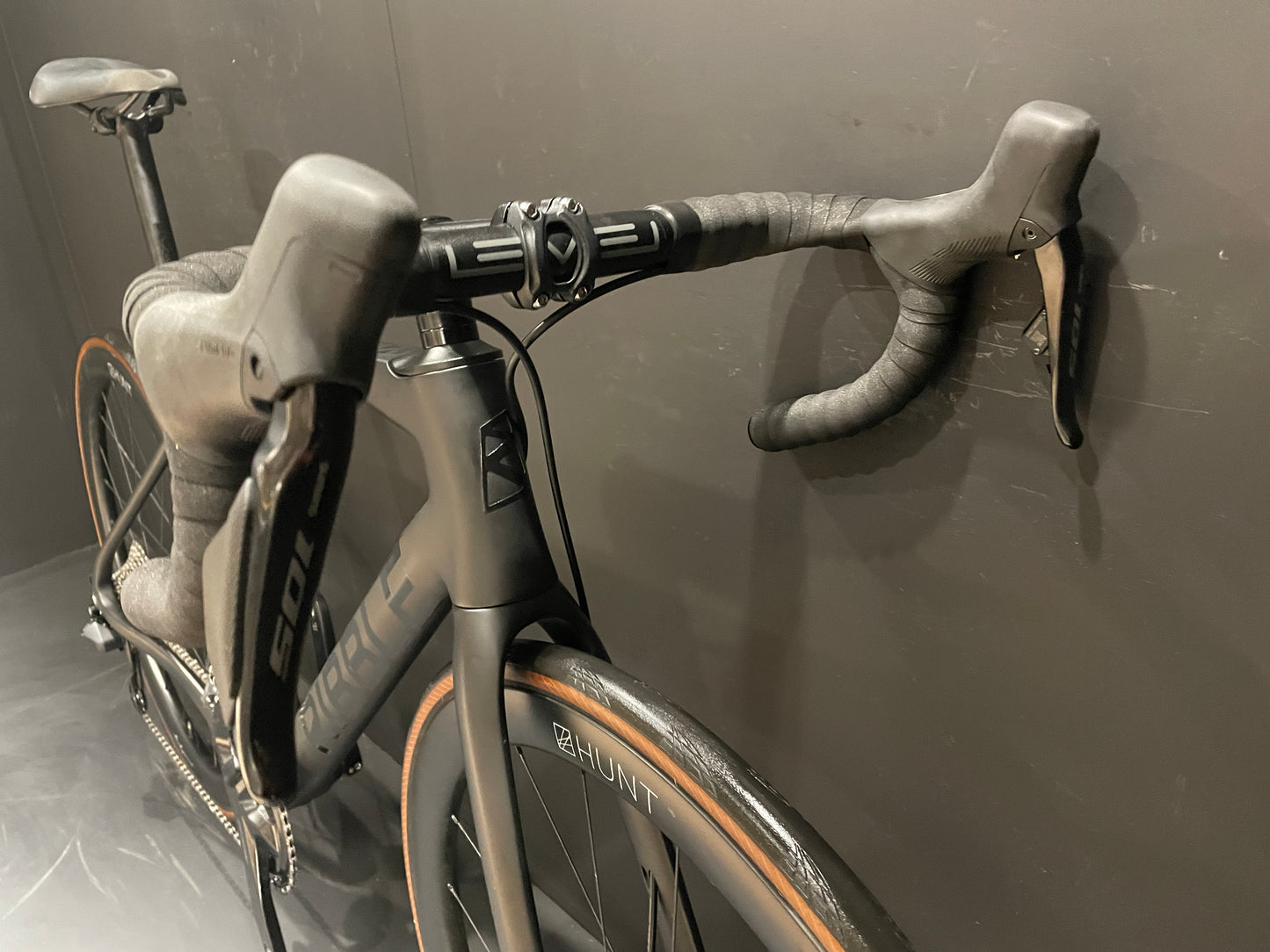 Ribble Endurance SLR 105 Di2 Carbon Disc Road Bike 2024 - Medium