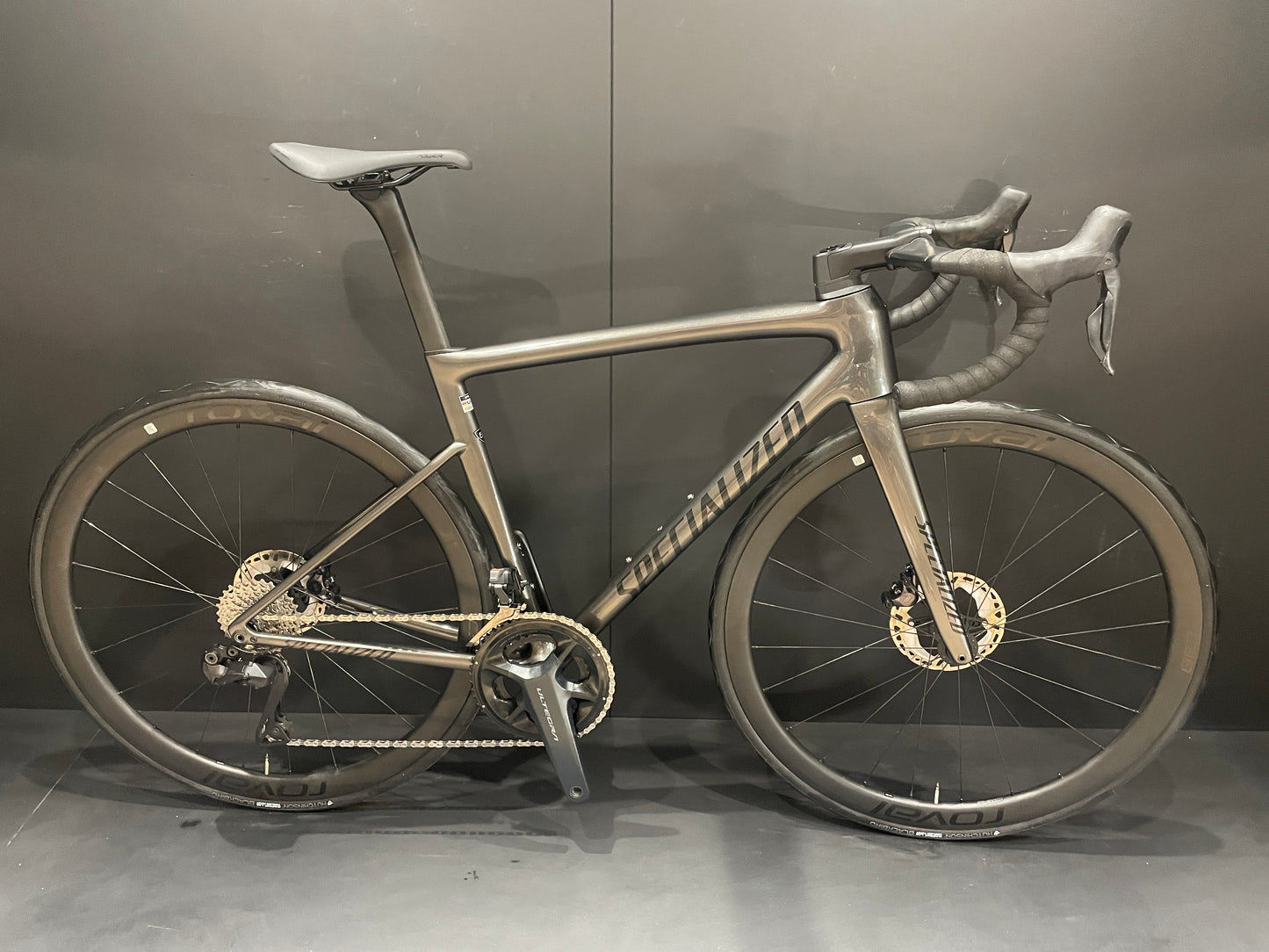 Specialized Tarmac SL8 Expert Di2 Carbon Disc Road Bike 2024 - 54cm
