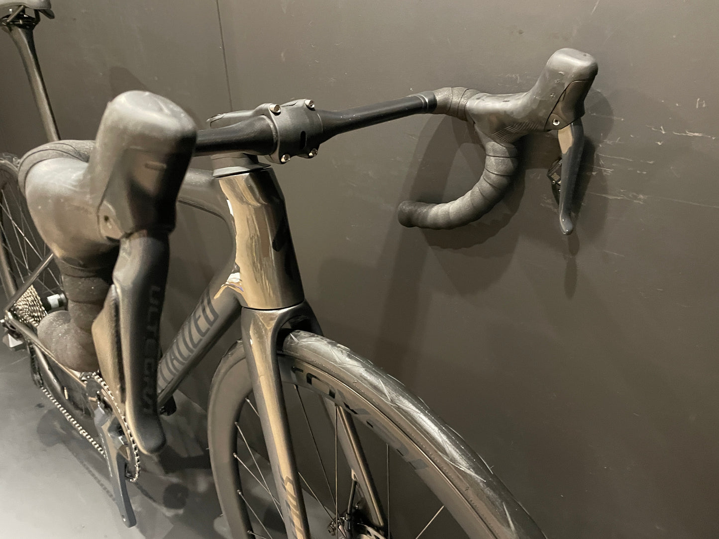 Specialized Tarmac SL8 Expert Di2 Carbon Disc Road Bike 2024 - 54cm