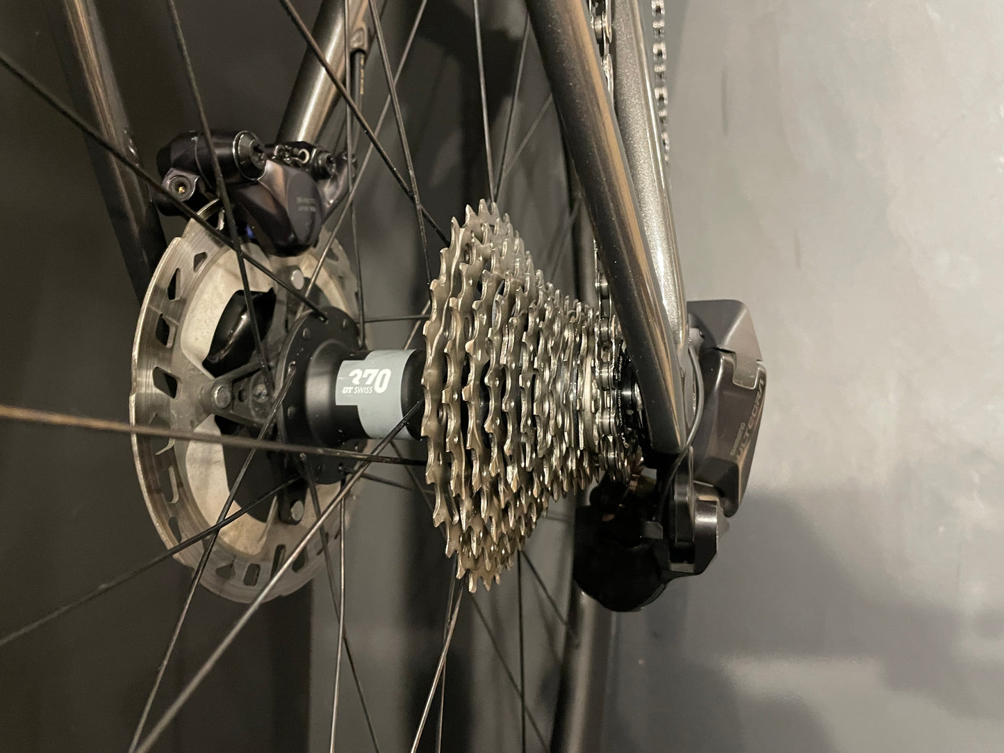 Specialized Tarmac SL8 Expert Di2 Carbon Disc Road Bike 2024 - 54cm
