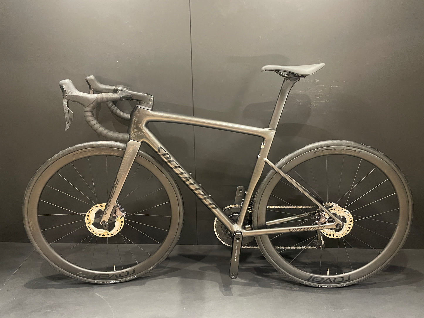 Specialized Tarmac SL8 Expert Di2 Carbon Disc Road Bike 2024 - 54cm
