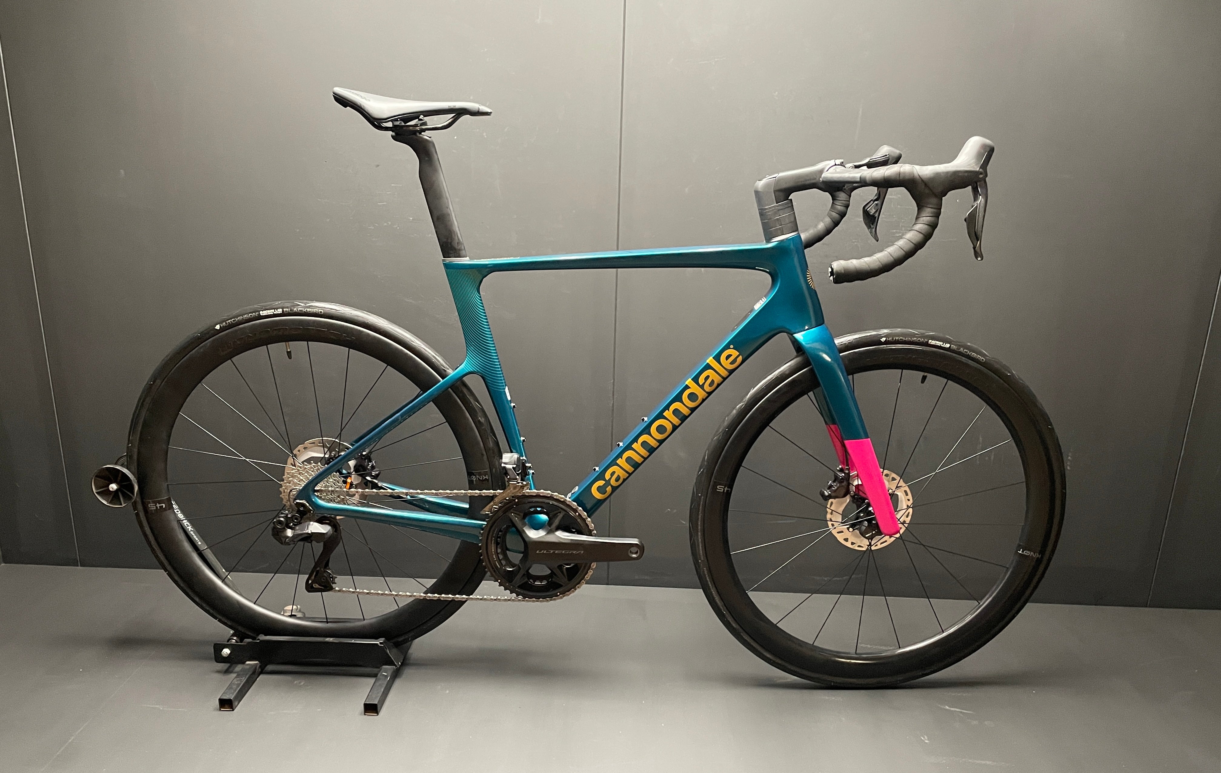 Cannondale Supersix EVO Di2 Carbon Disc Road Bike 2025 54cm