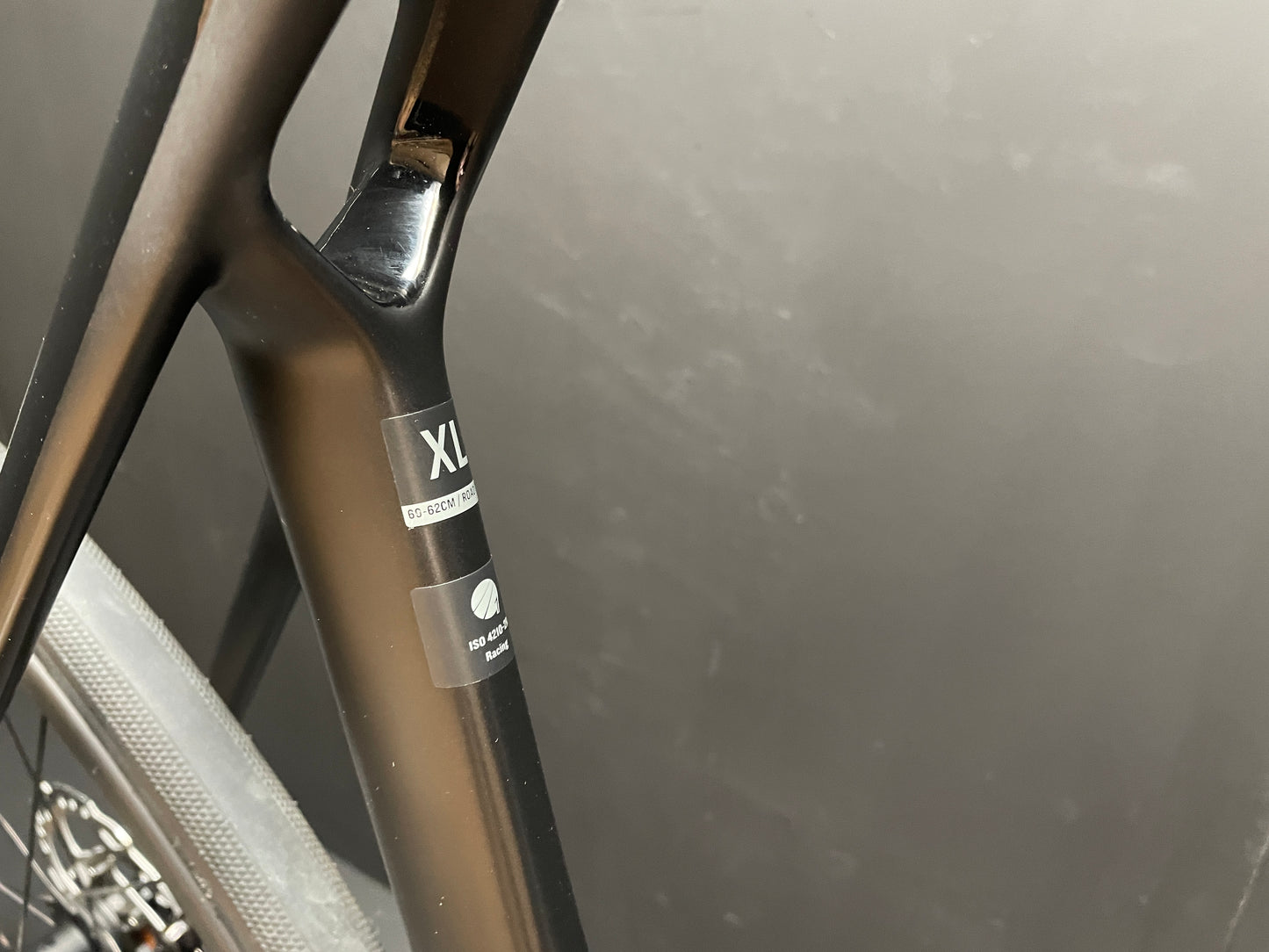 Trek Madone SL6 Gen 8 105 Di2 Carbon Disc Road Bike 2024 - XL
