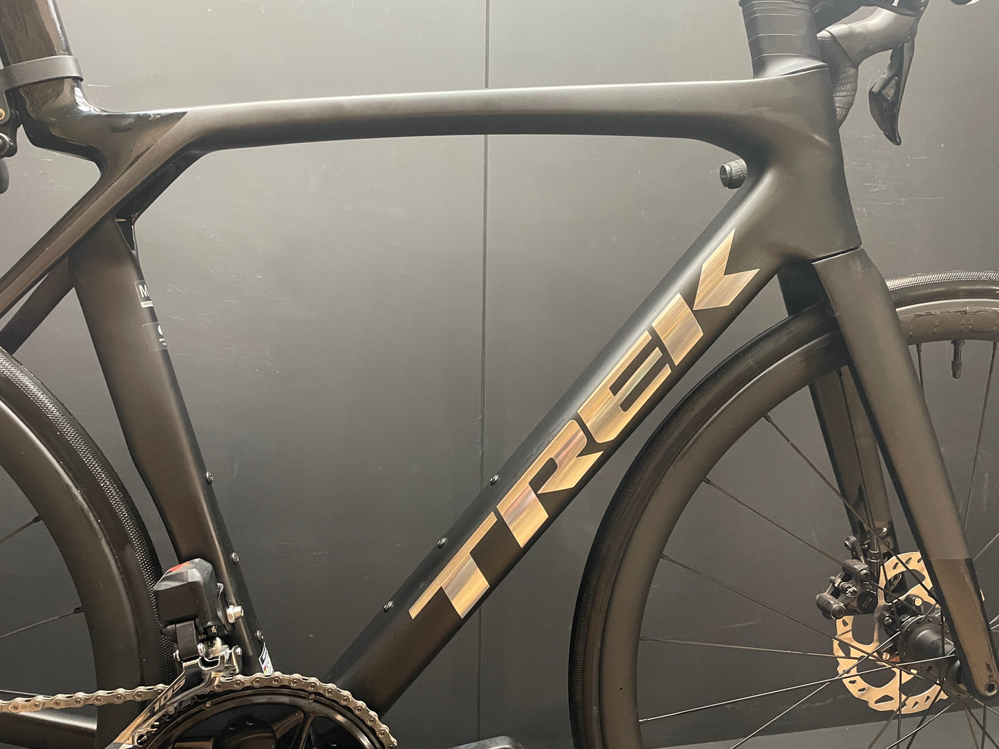 NEW Trek Madone SL6 Gen 8 105 Di2 Carbon Disc Road Bike 2024 - M/L
