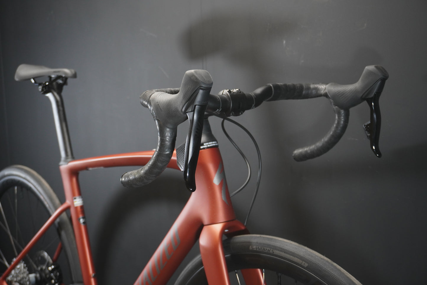 Specialized Roubaix Expert AXS & P/M Carbon Disc Road Bike 2025 - 56cm